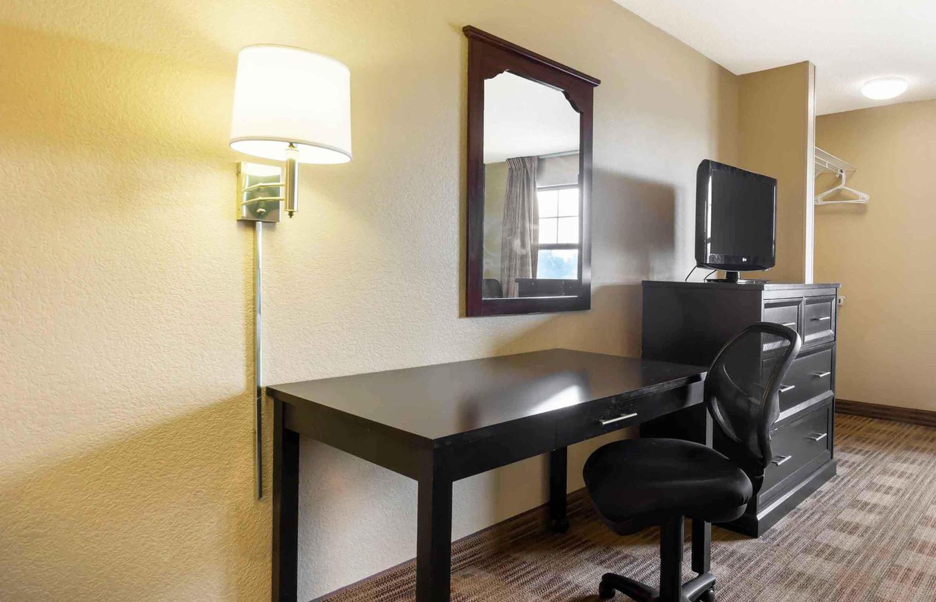 Extended Stay America Suites - Detroit - Dearborn, Photo 3