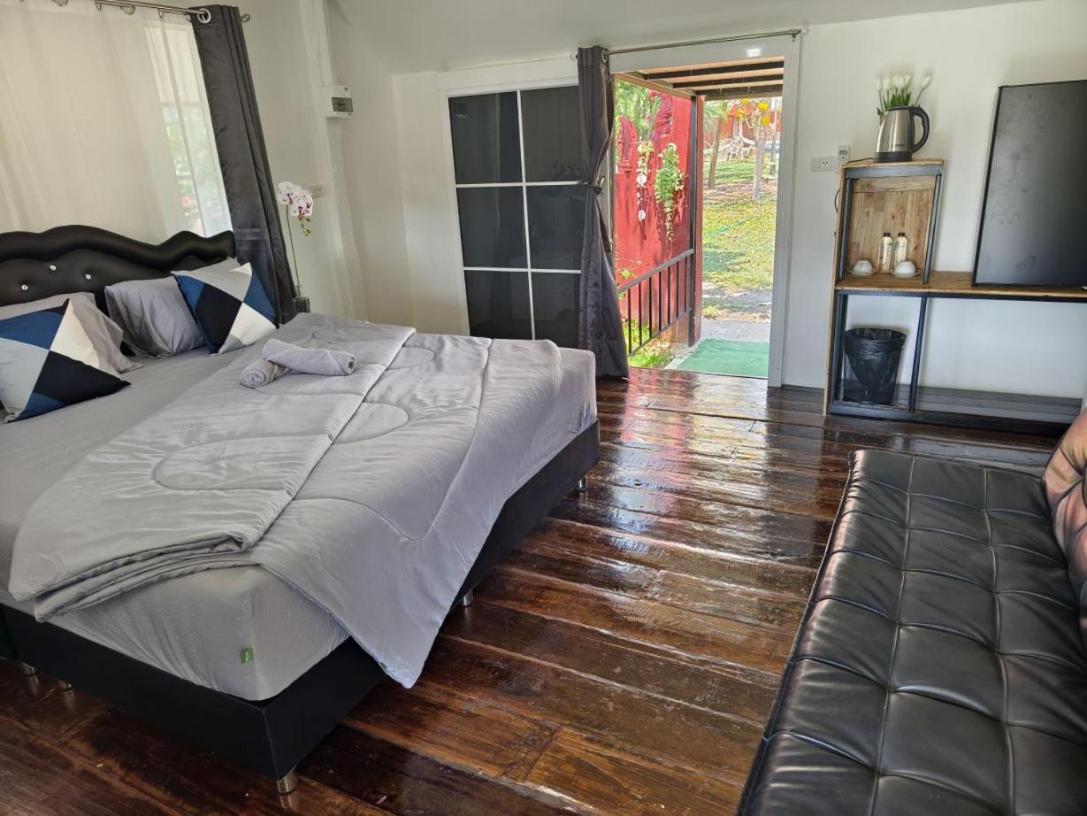 Deluxe Bungalow