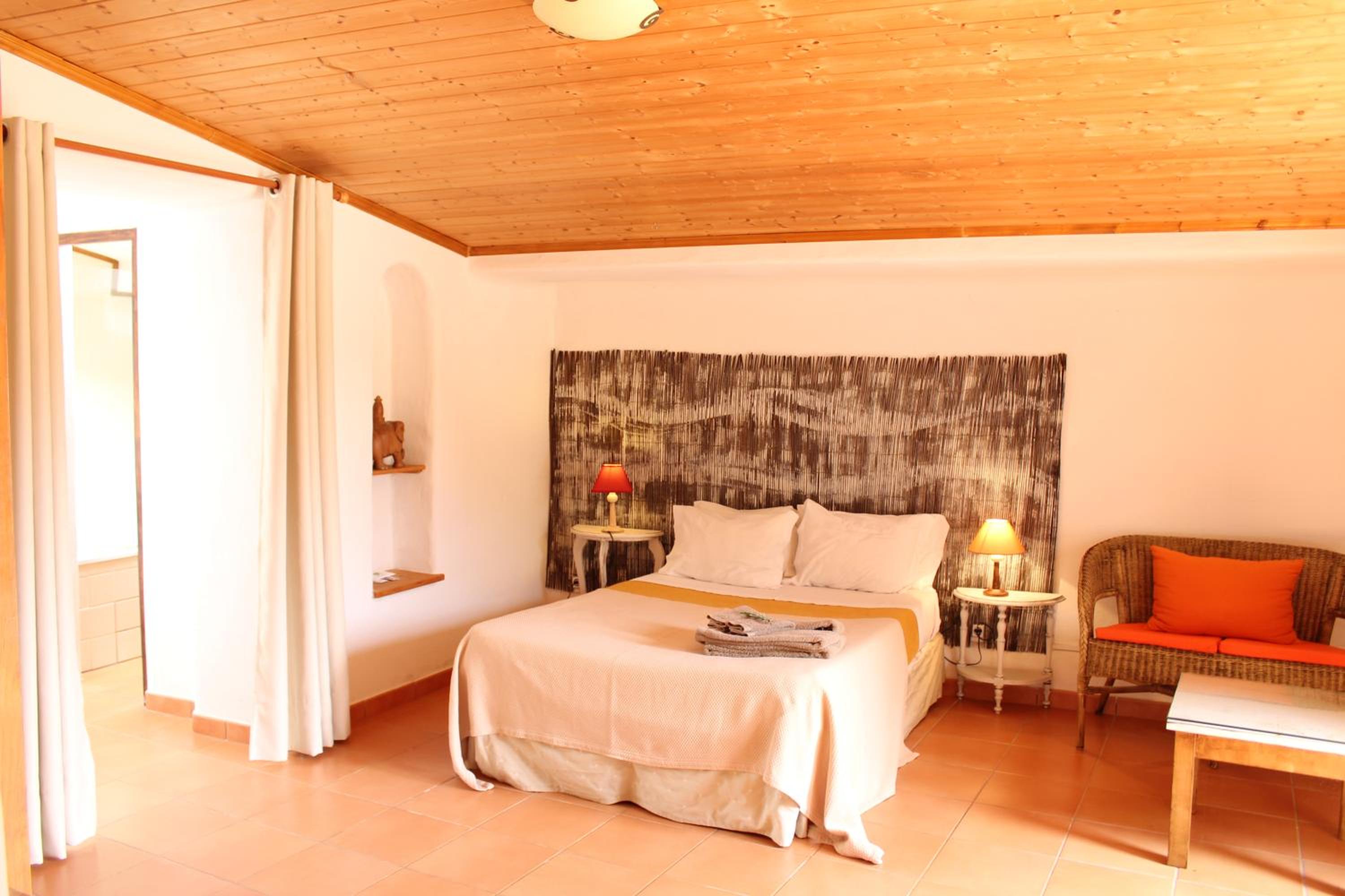 Double Room - Photo 2