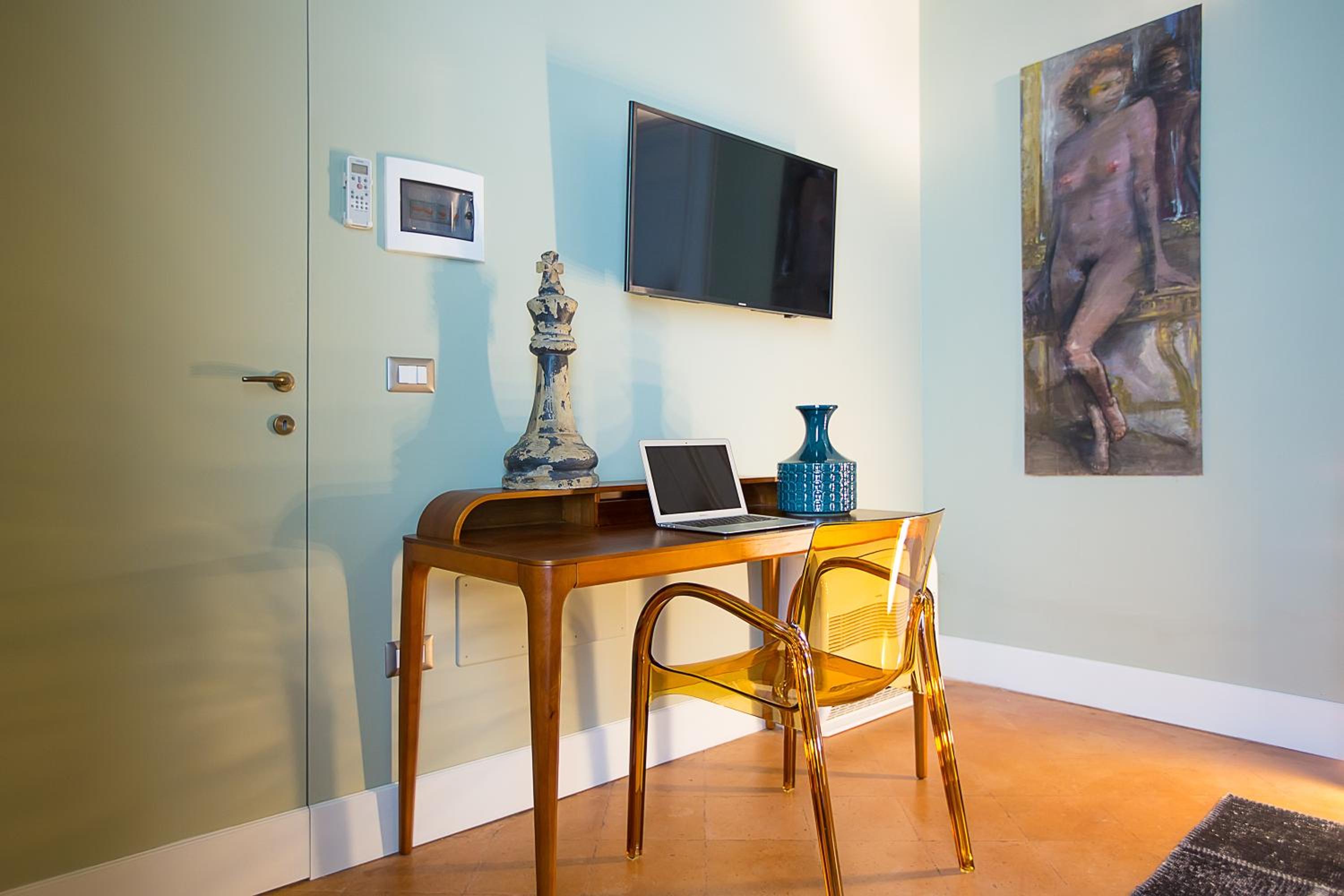 Deluxe Suite - Photo 1