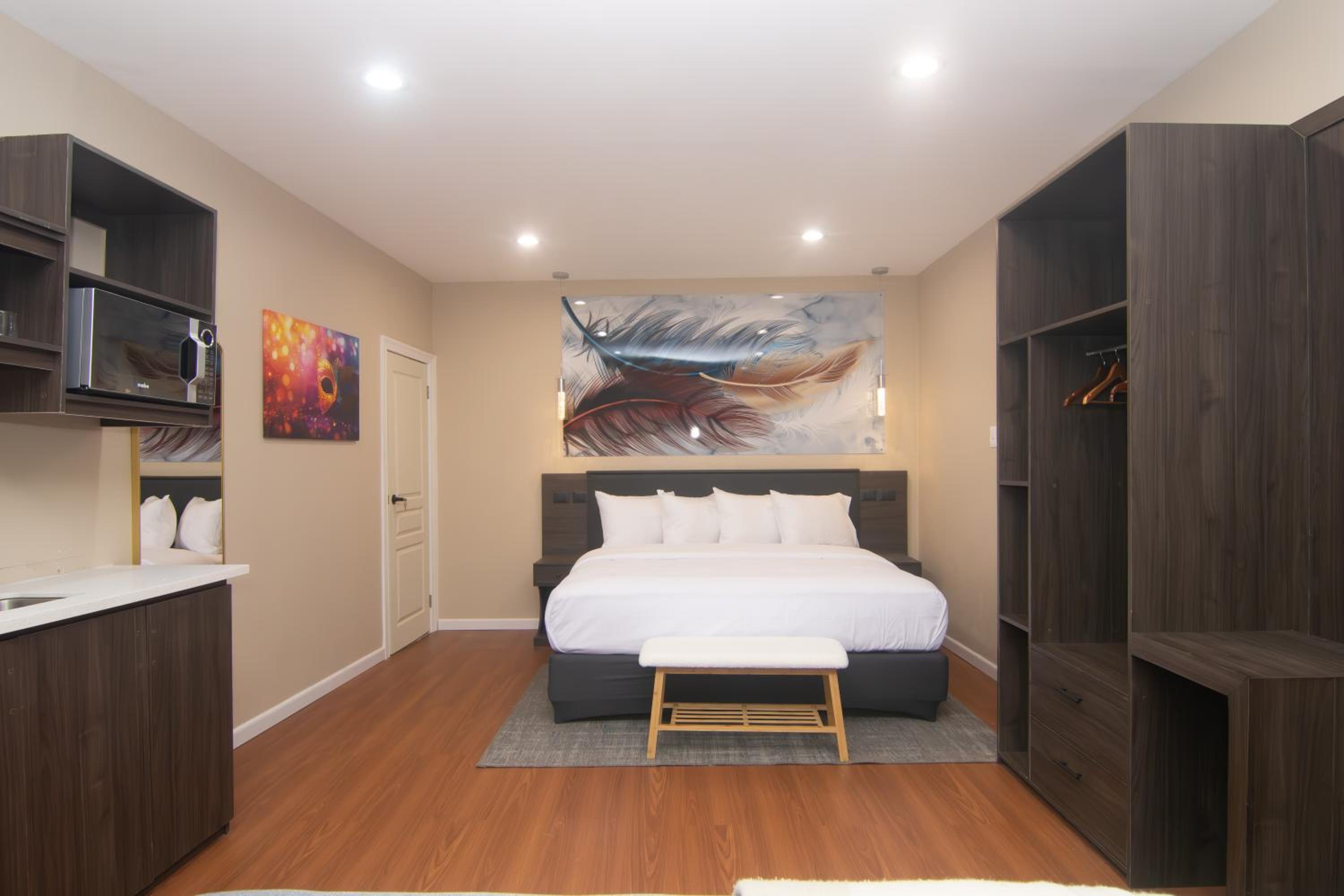 Executive Suite