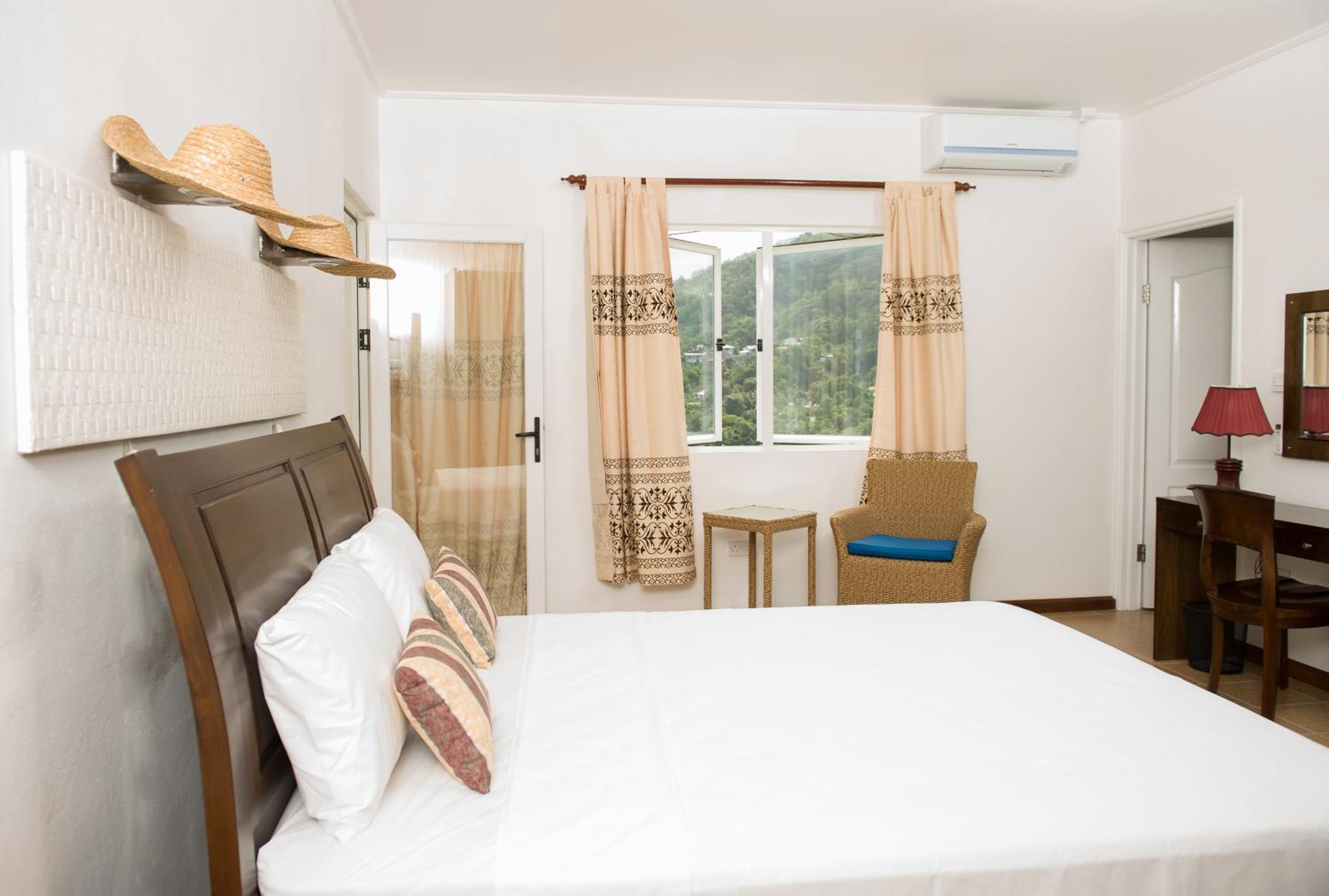 Apartment with Sea View photo 2
