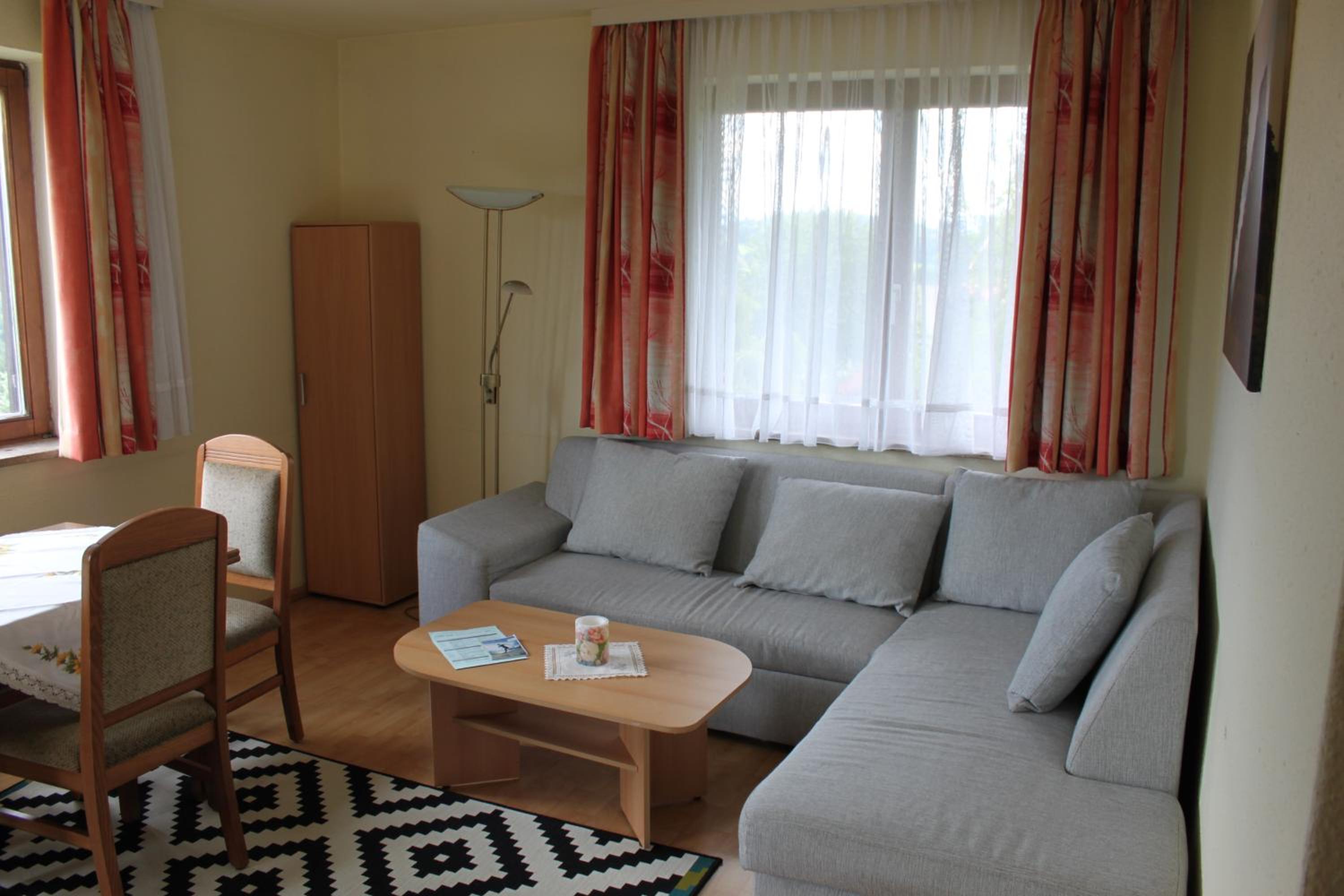 Apartment with Balcony photo 3