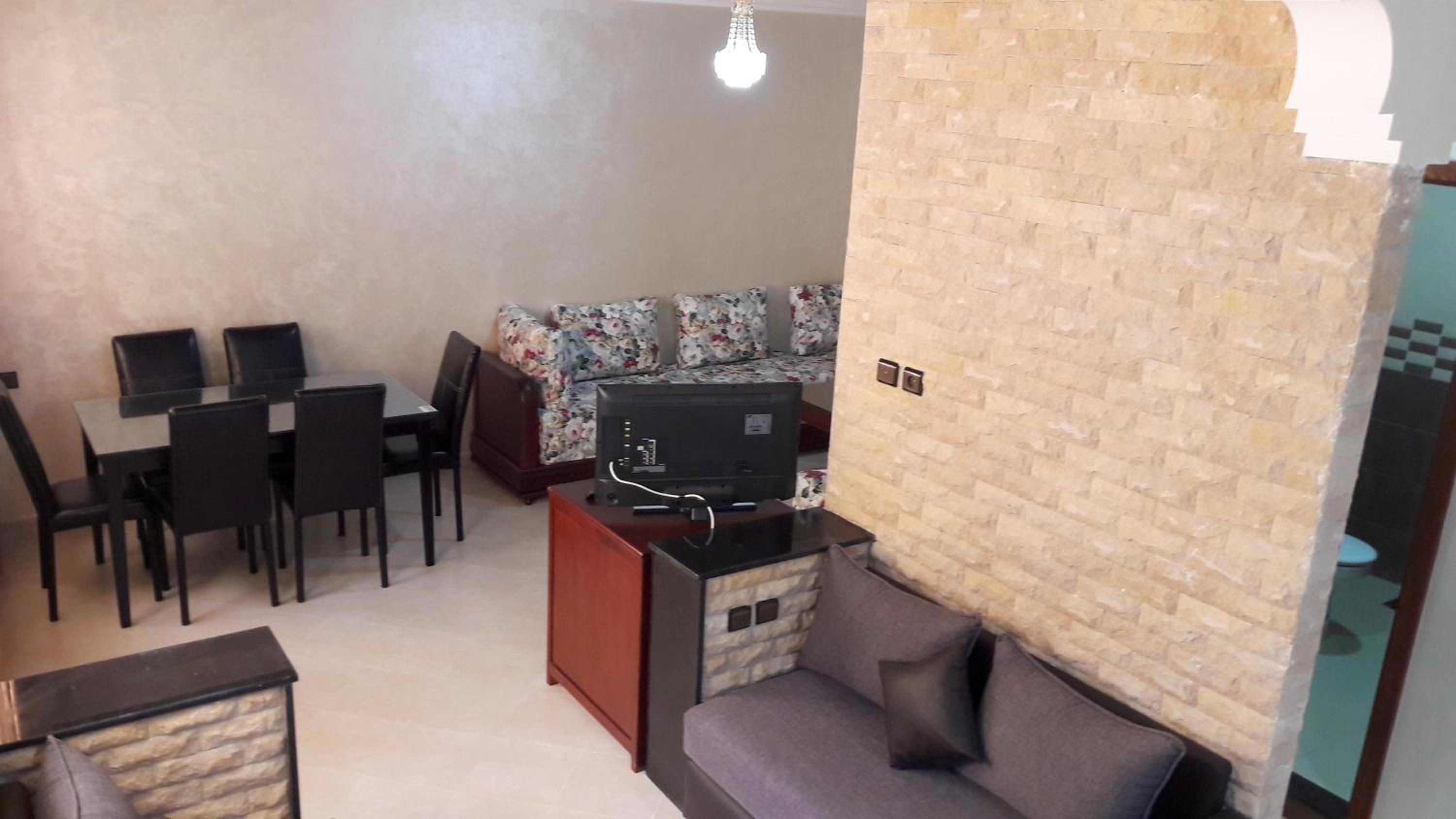 Three-Bedroom Apartment - Photo 10