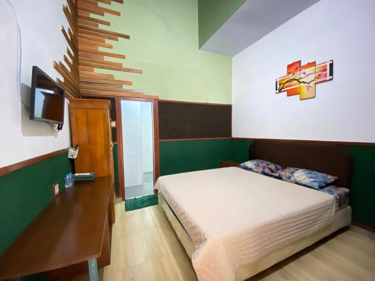 Double Room - Photo 5