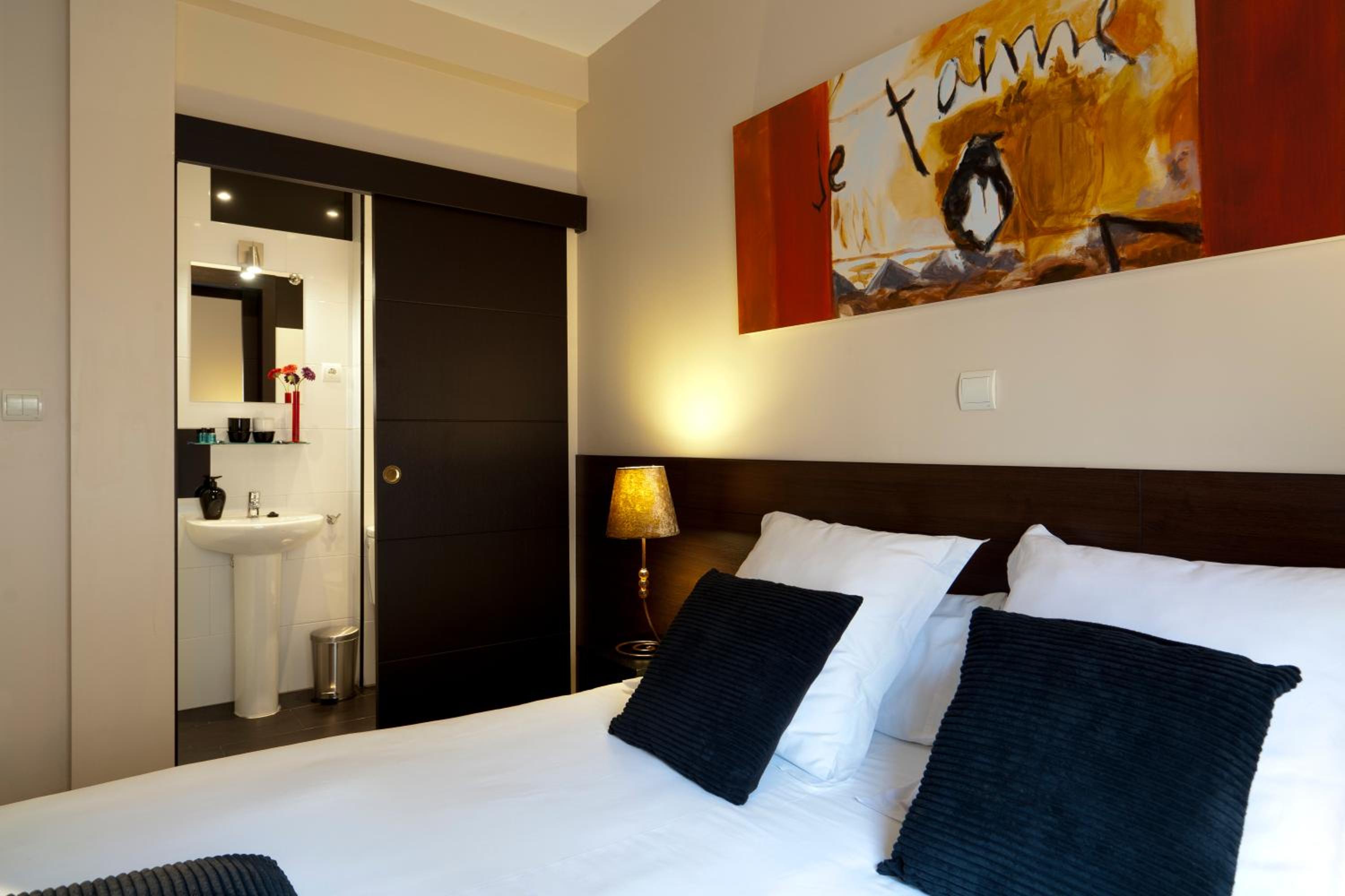 Double Room - Photo 1