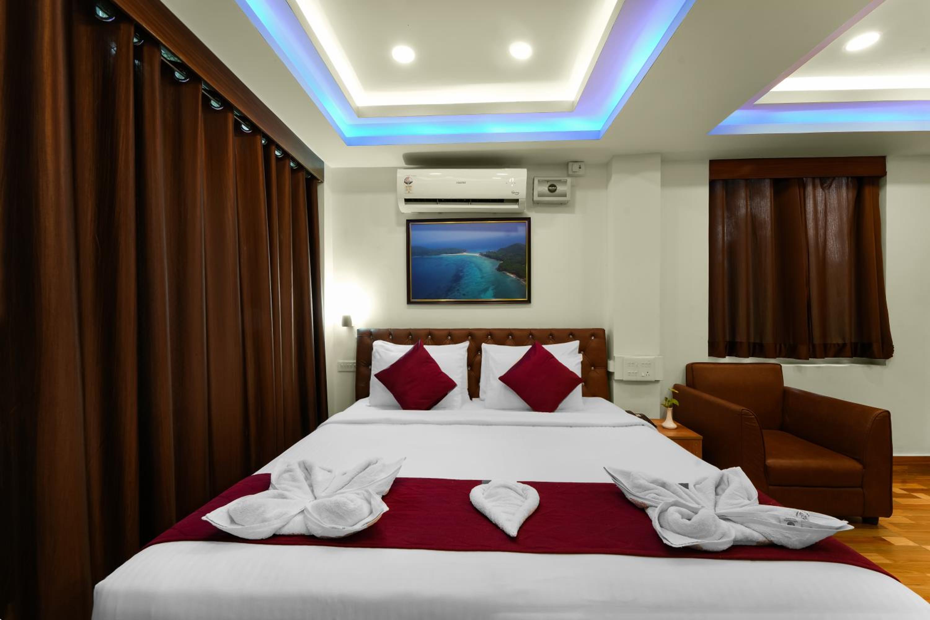 Executive Room With Bathtub - Photo 8
