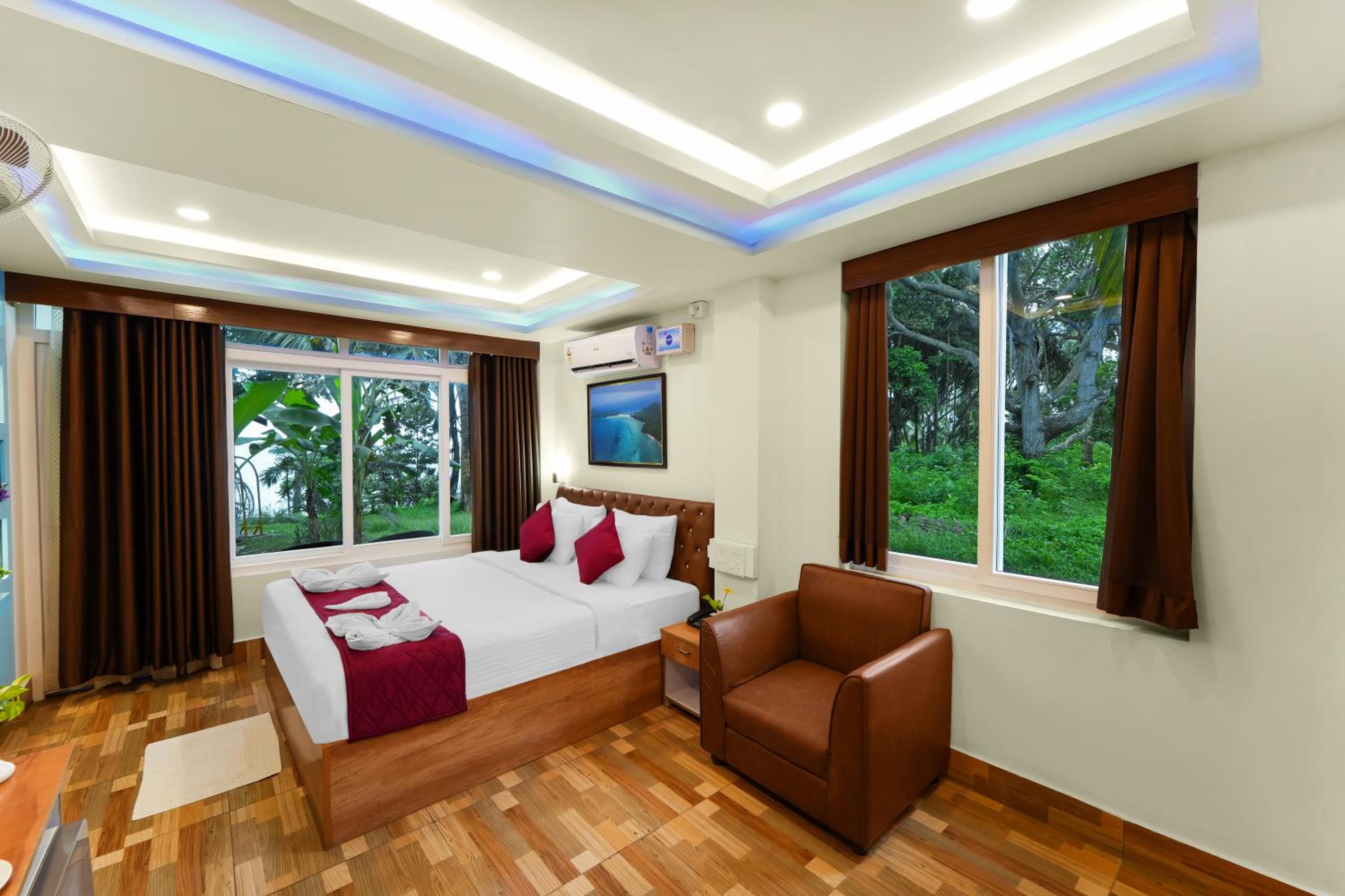 Executive Room With Bathtub - Photo 7