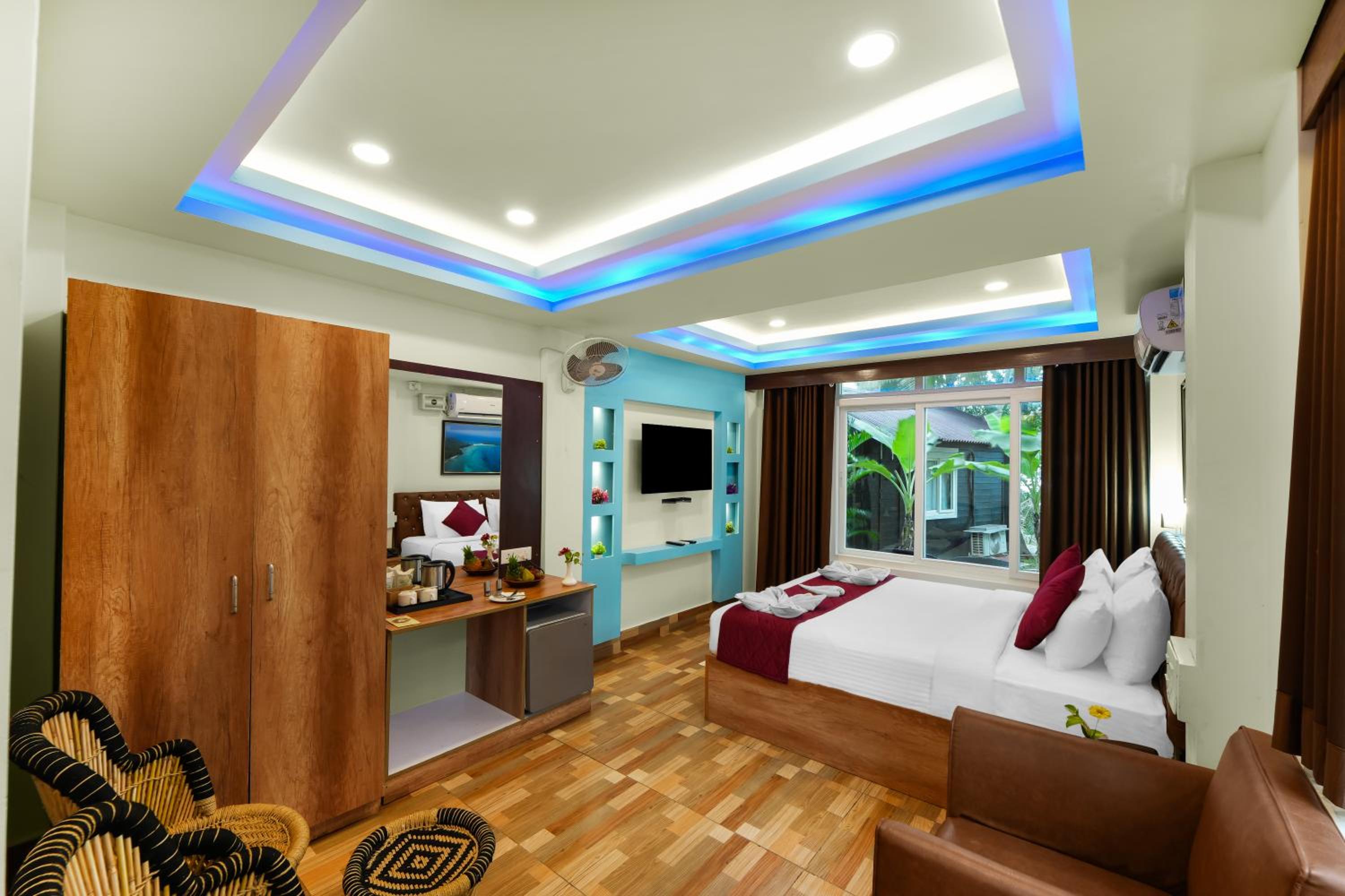 Executive Room With Bathtub - Photo 9