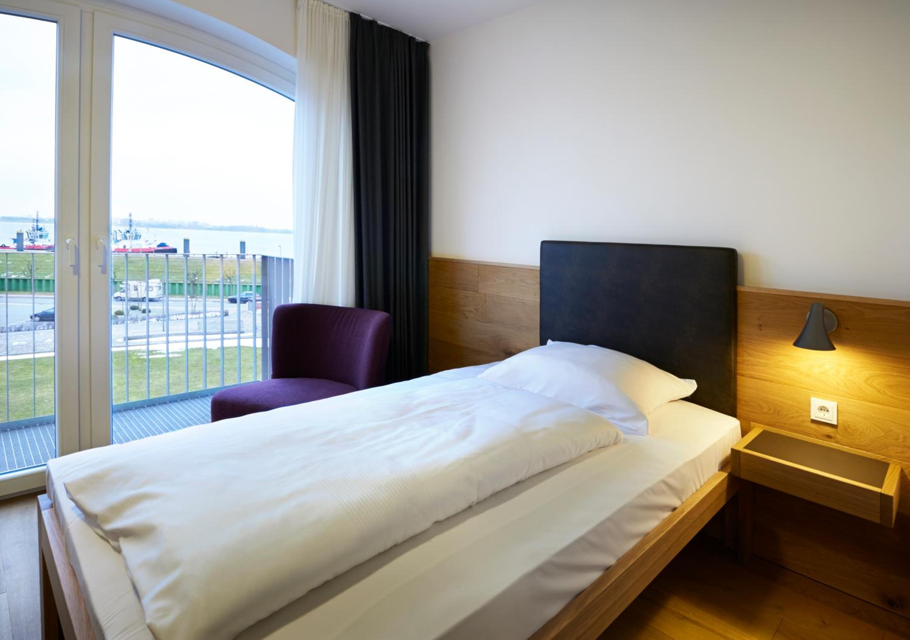 Single Room photo 3