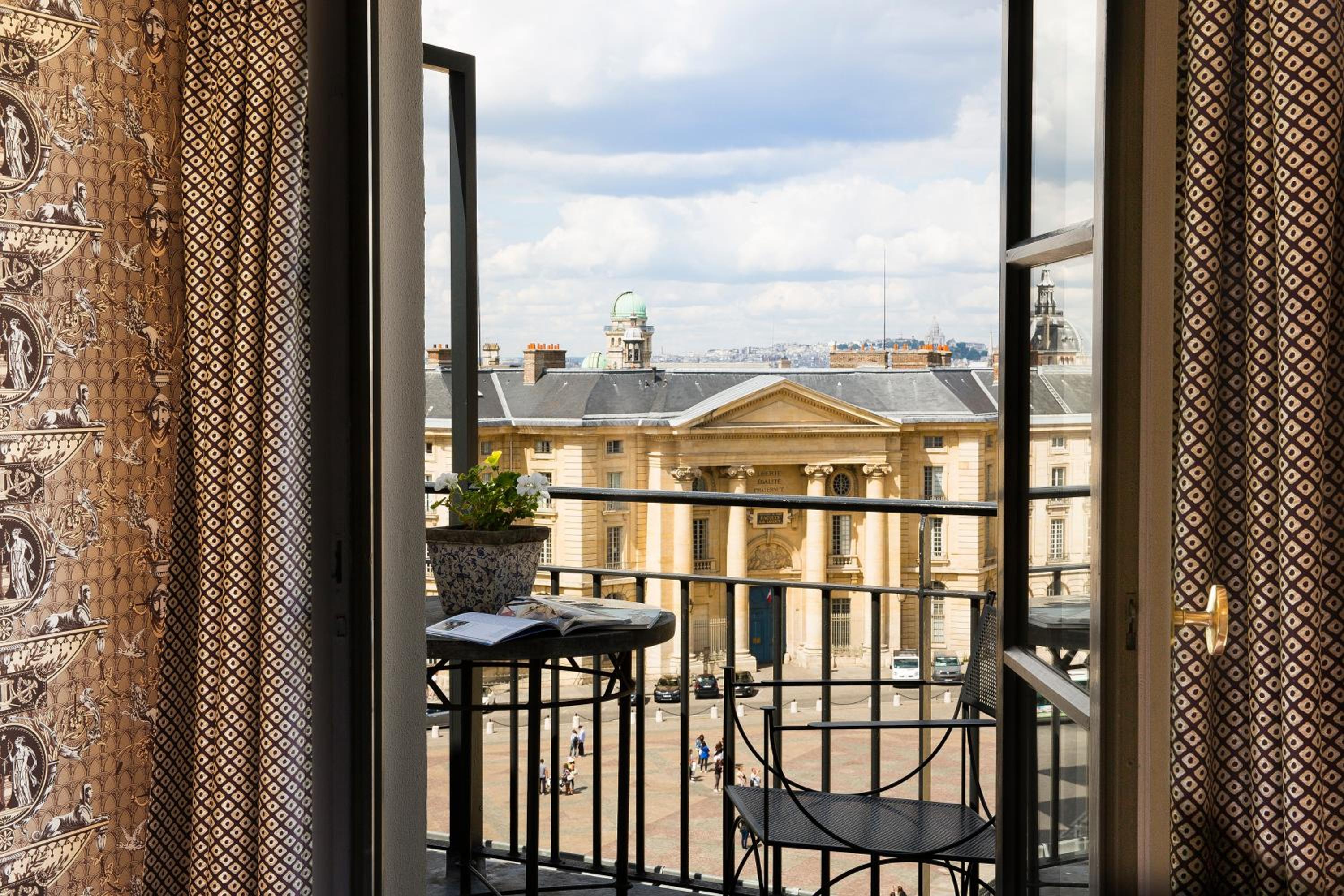 Romantic Junior Suite with Terrace photo 3