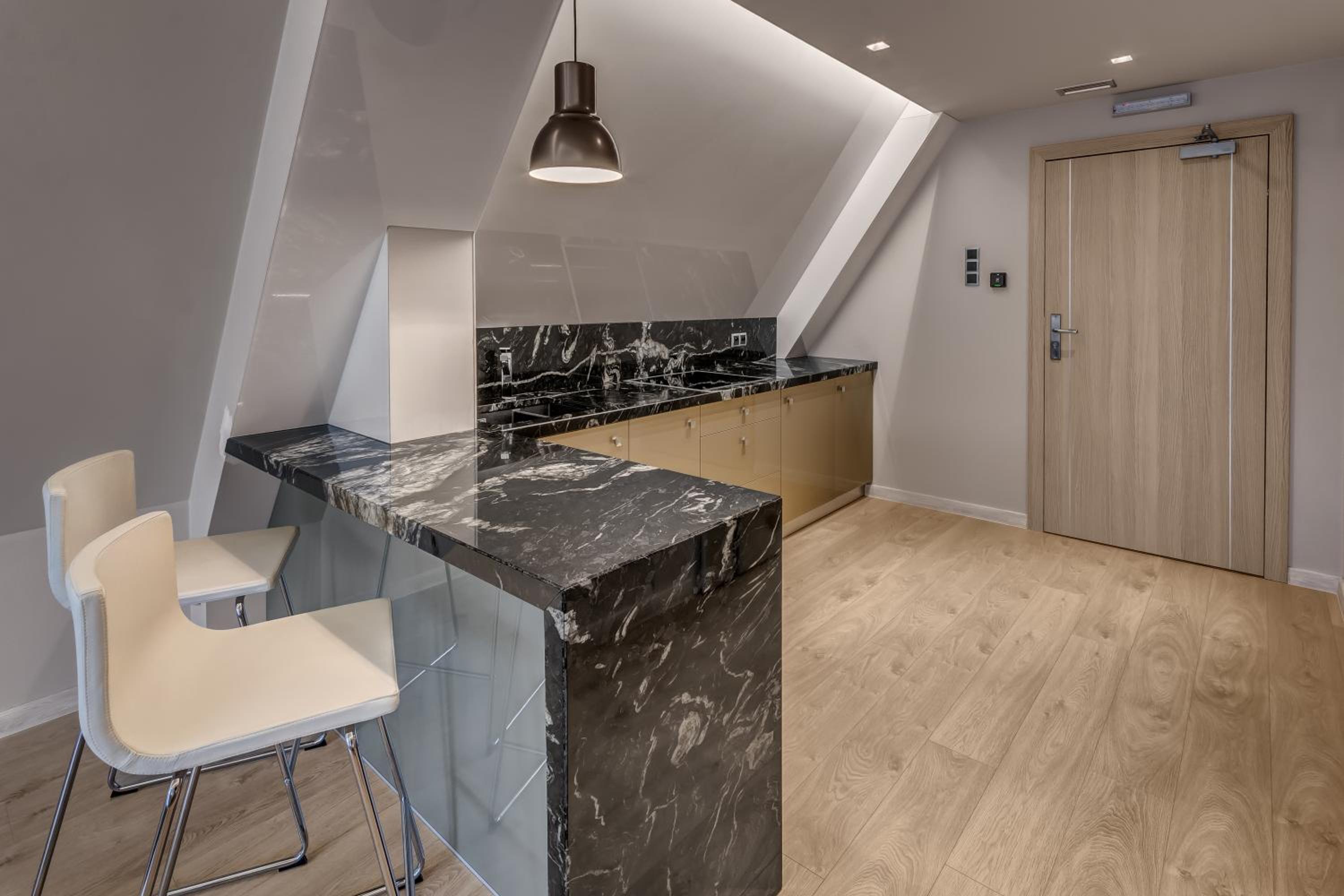 Deluxe Suite with Kitchenette and Terrace