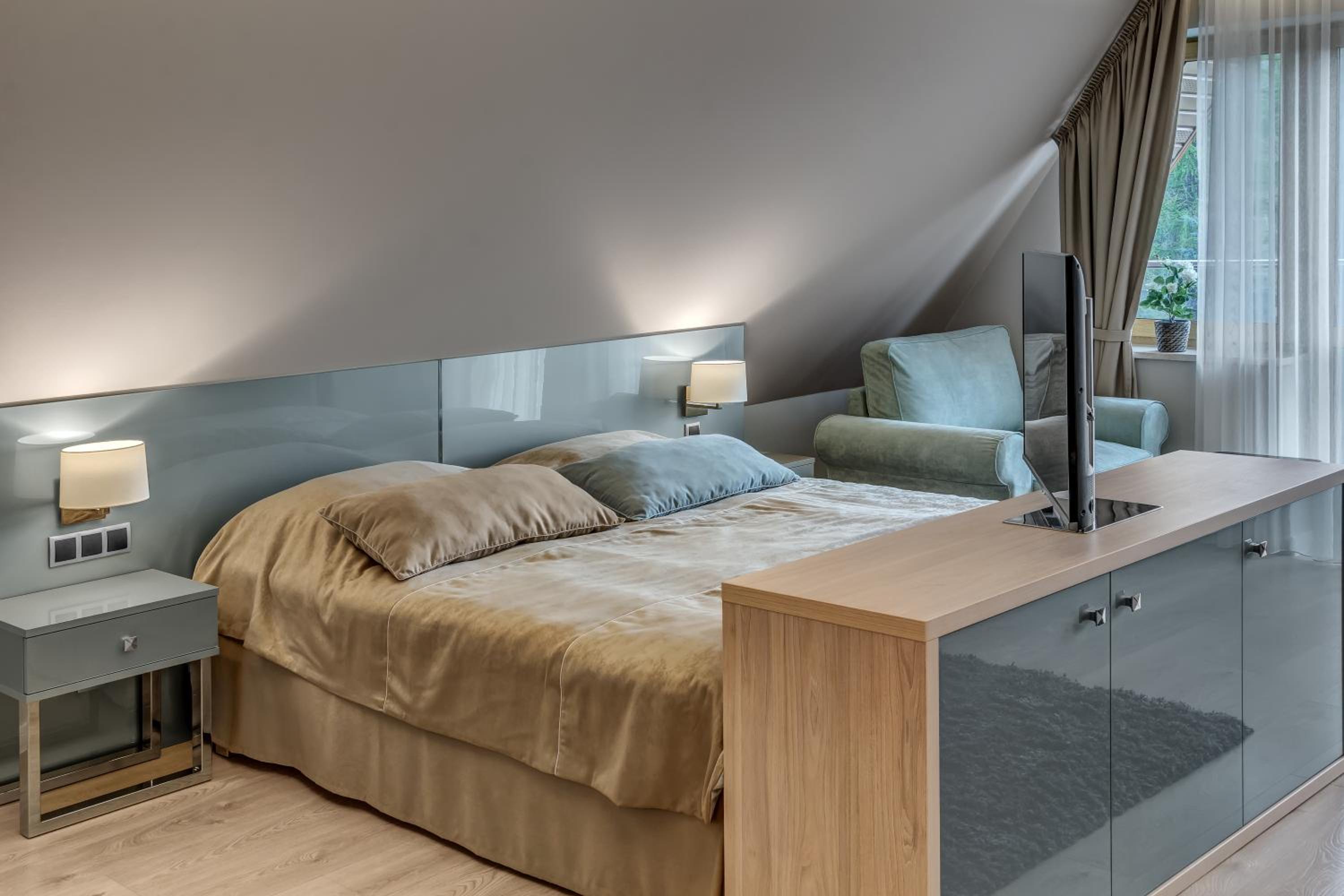 Deluxe Suite with Kitchenette and Terrace thumbnail 6