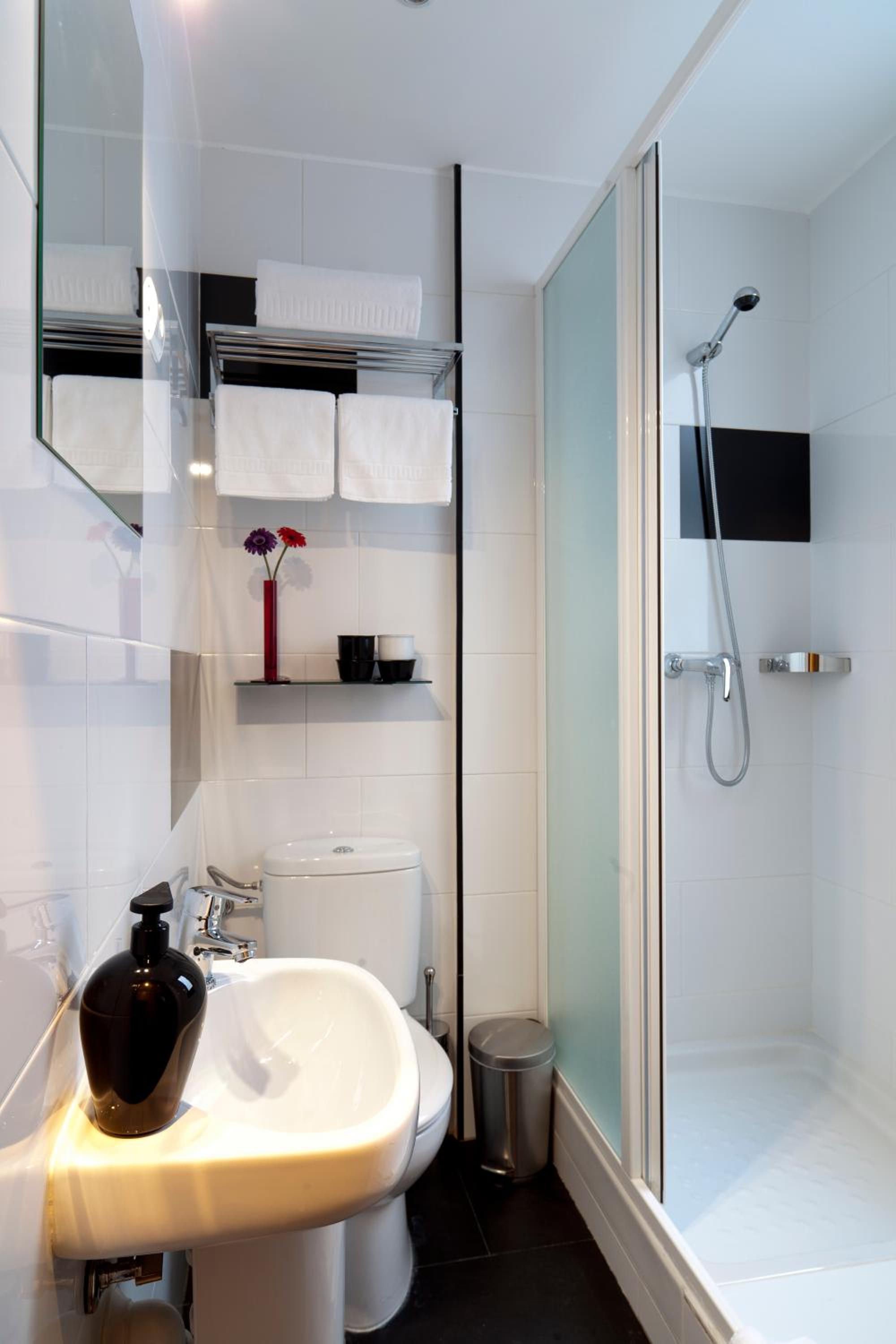 Twin Room - Photo 6