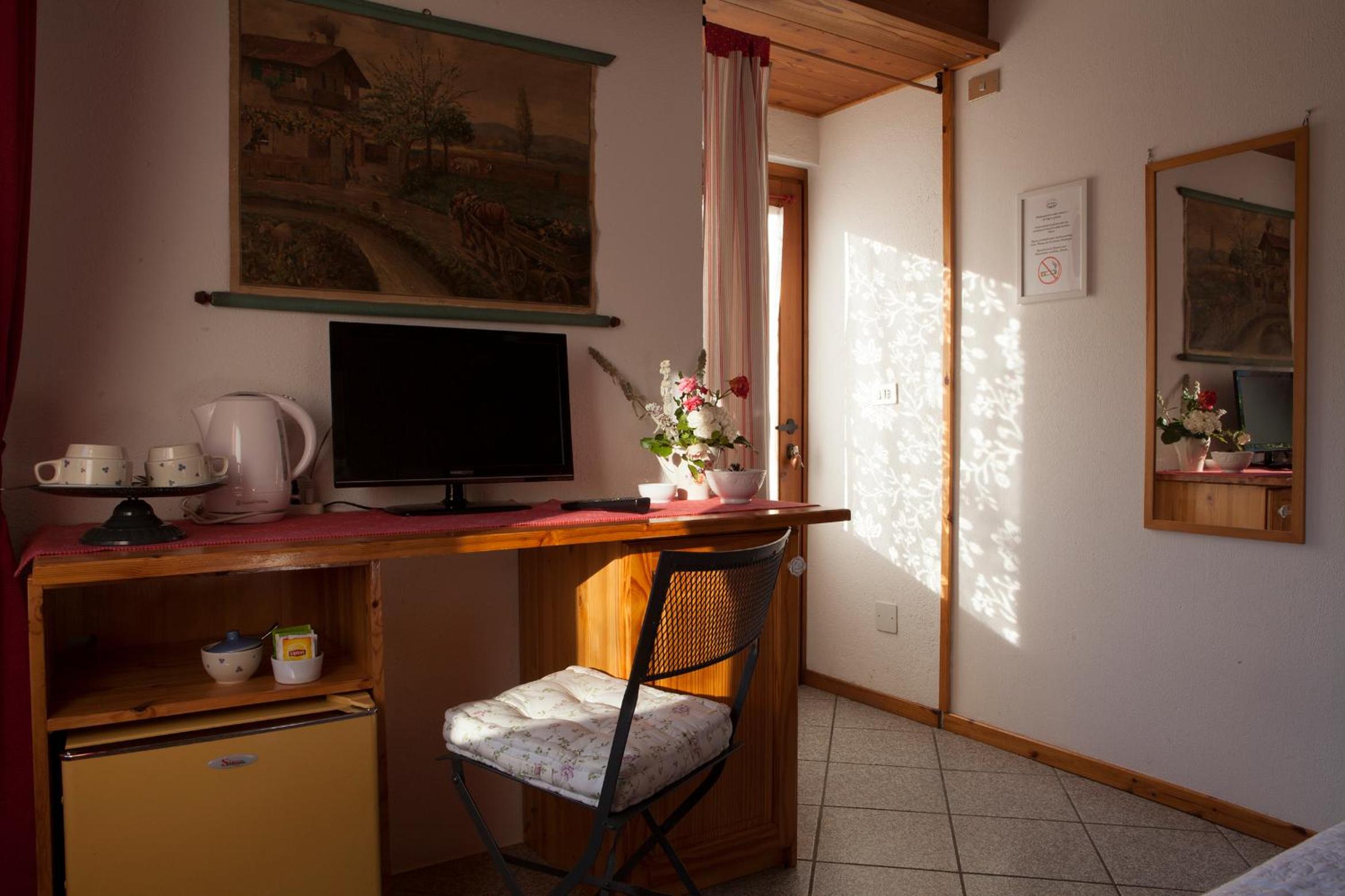 Standard Double or Twin Room with Garden View photo 1