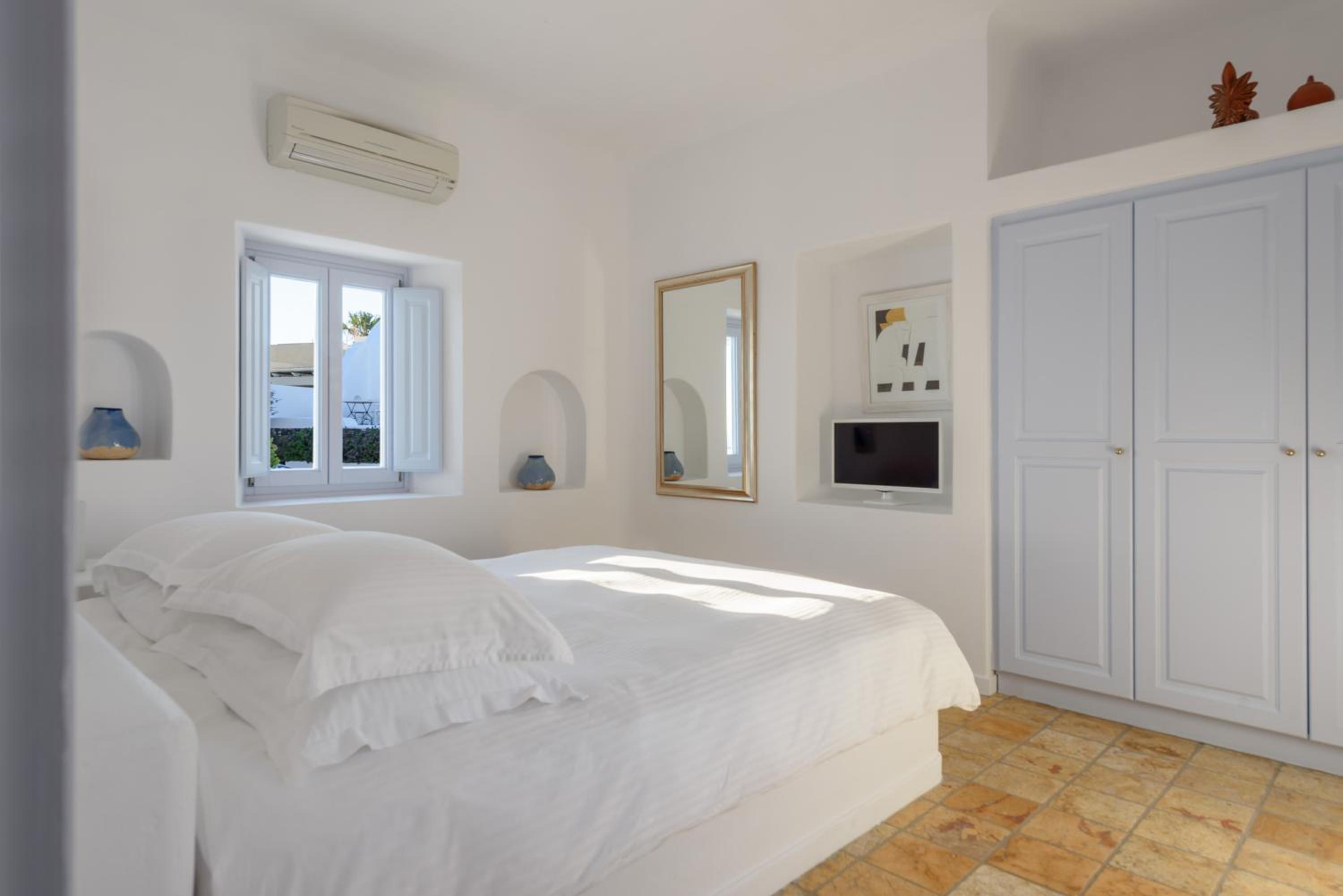 Norma Suite with Caldera View - Photo 16