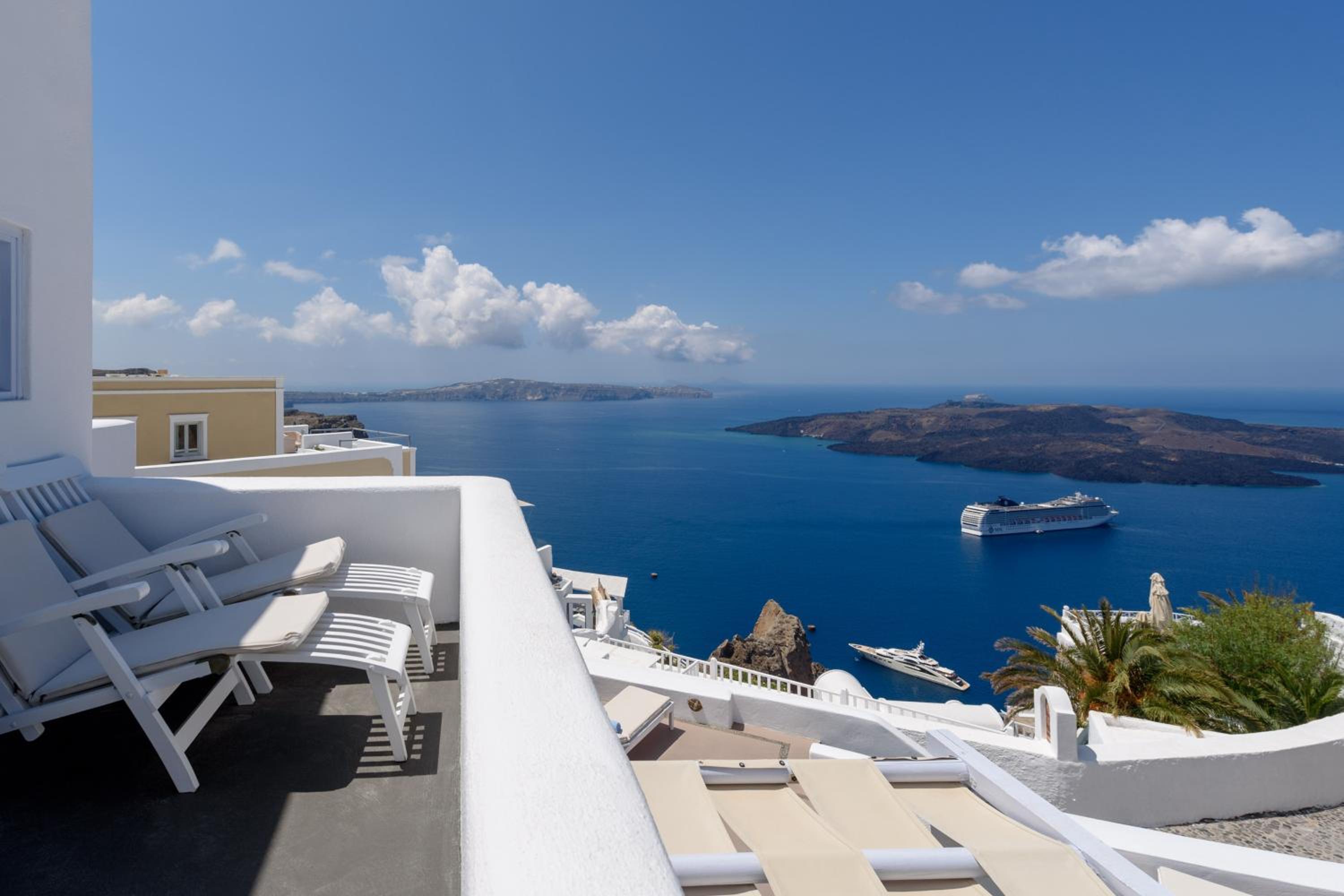 Rigoletto Suite with Caldera View - Photo 8