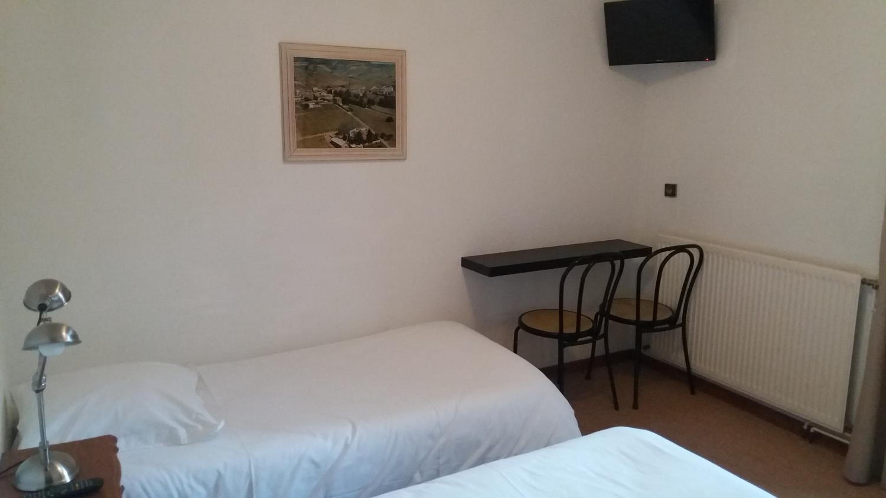 Superior Twin Room - Photo 8