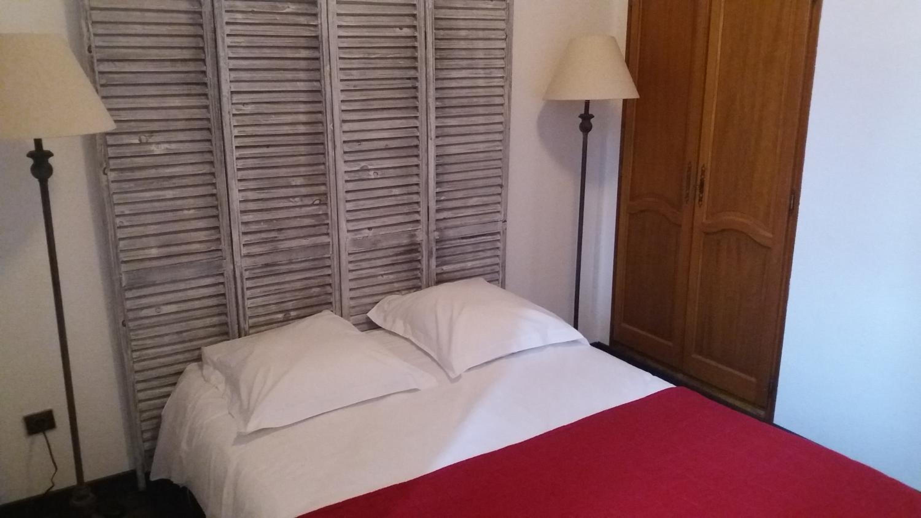 Double Room - Photo 6