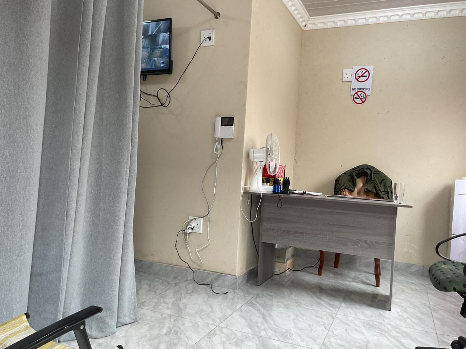 Standard Twin Room - Photo 1