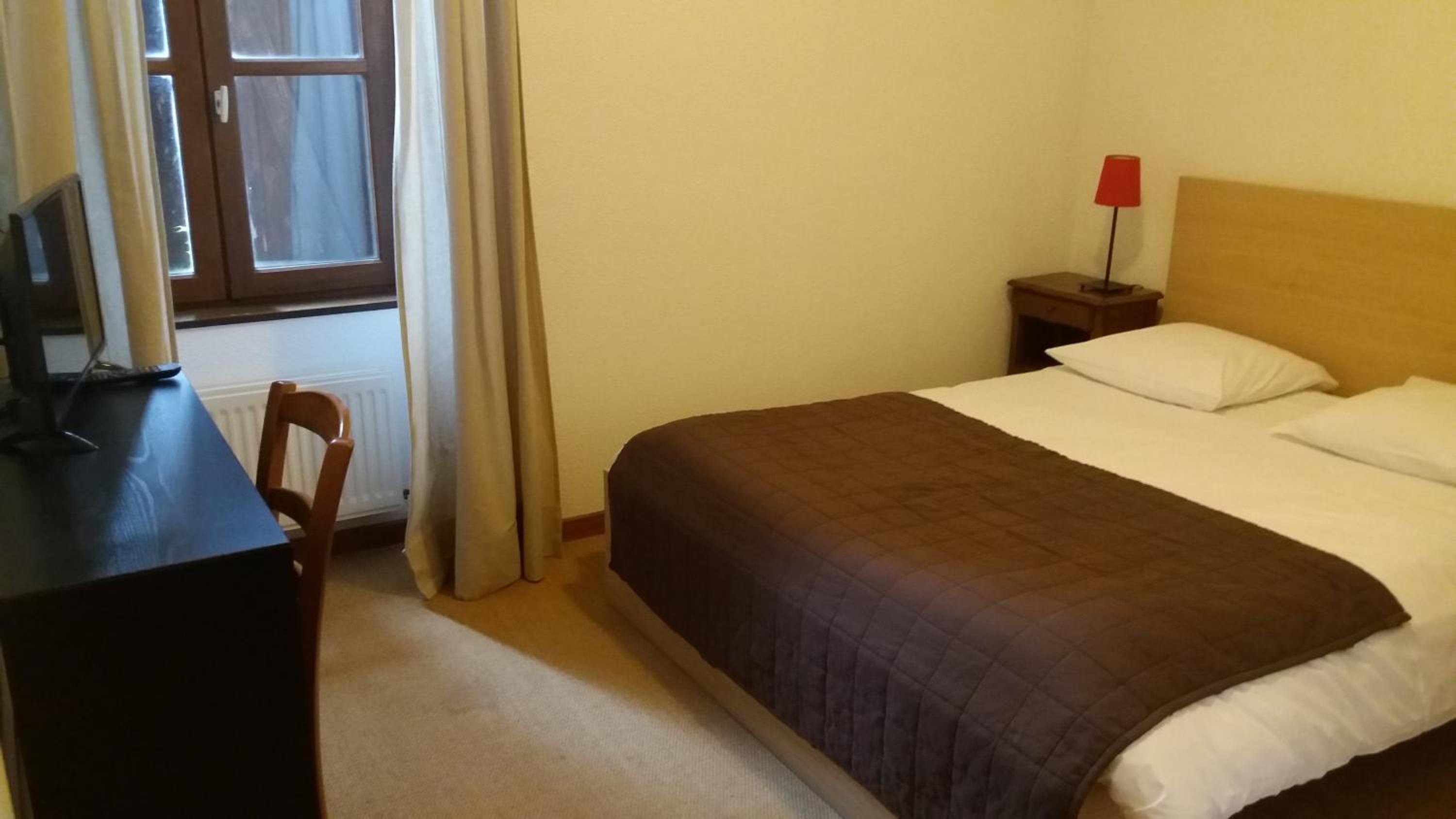 Double Room - Photo 9