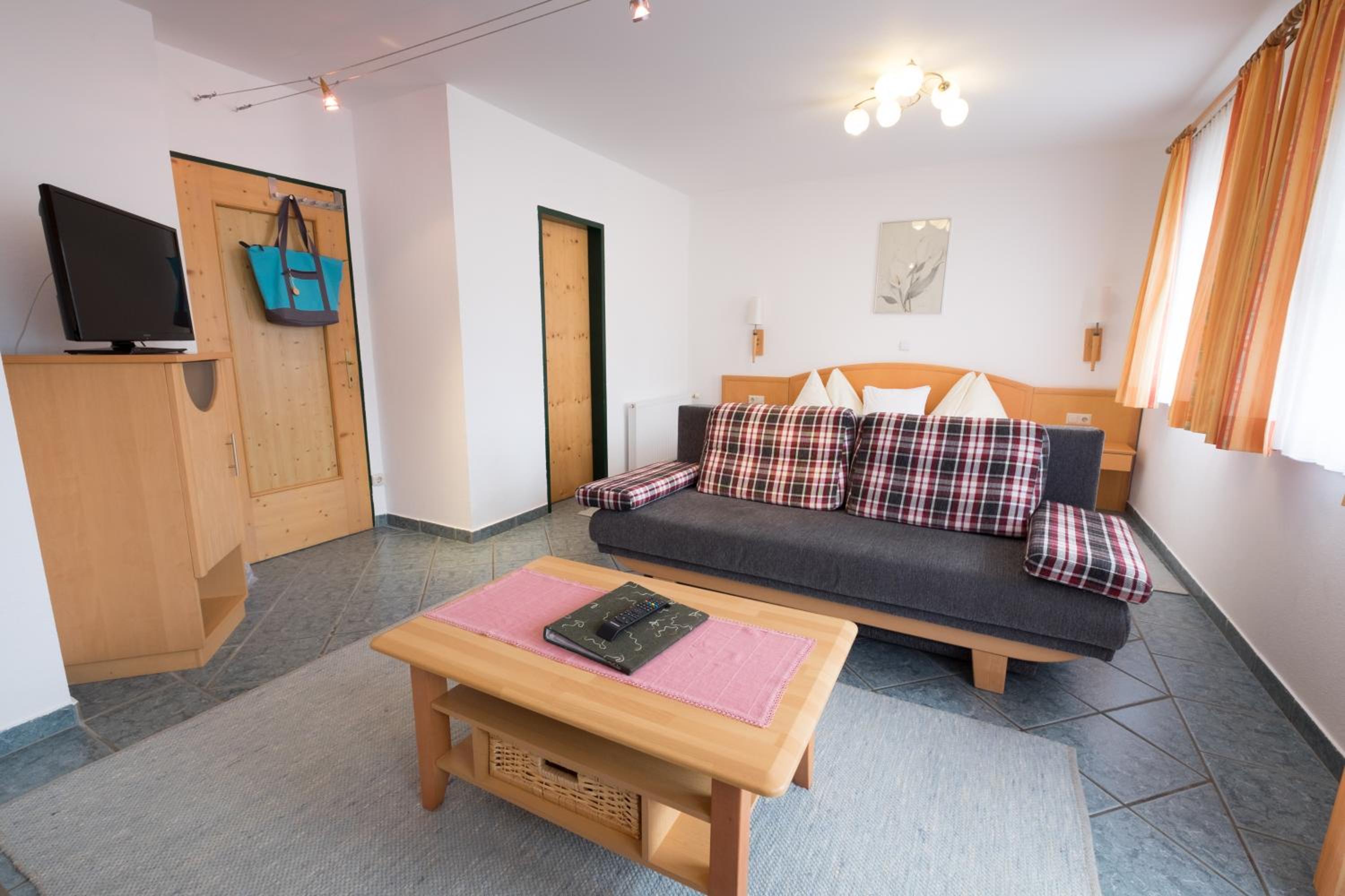 Triple Room with Balcony photo 1