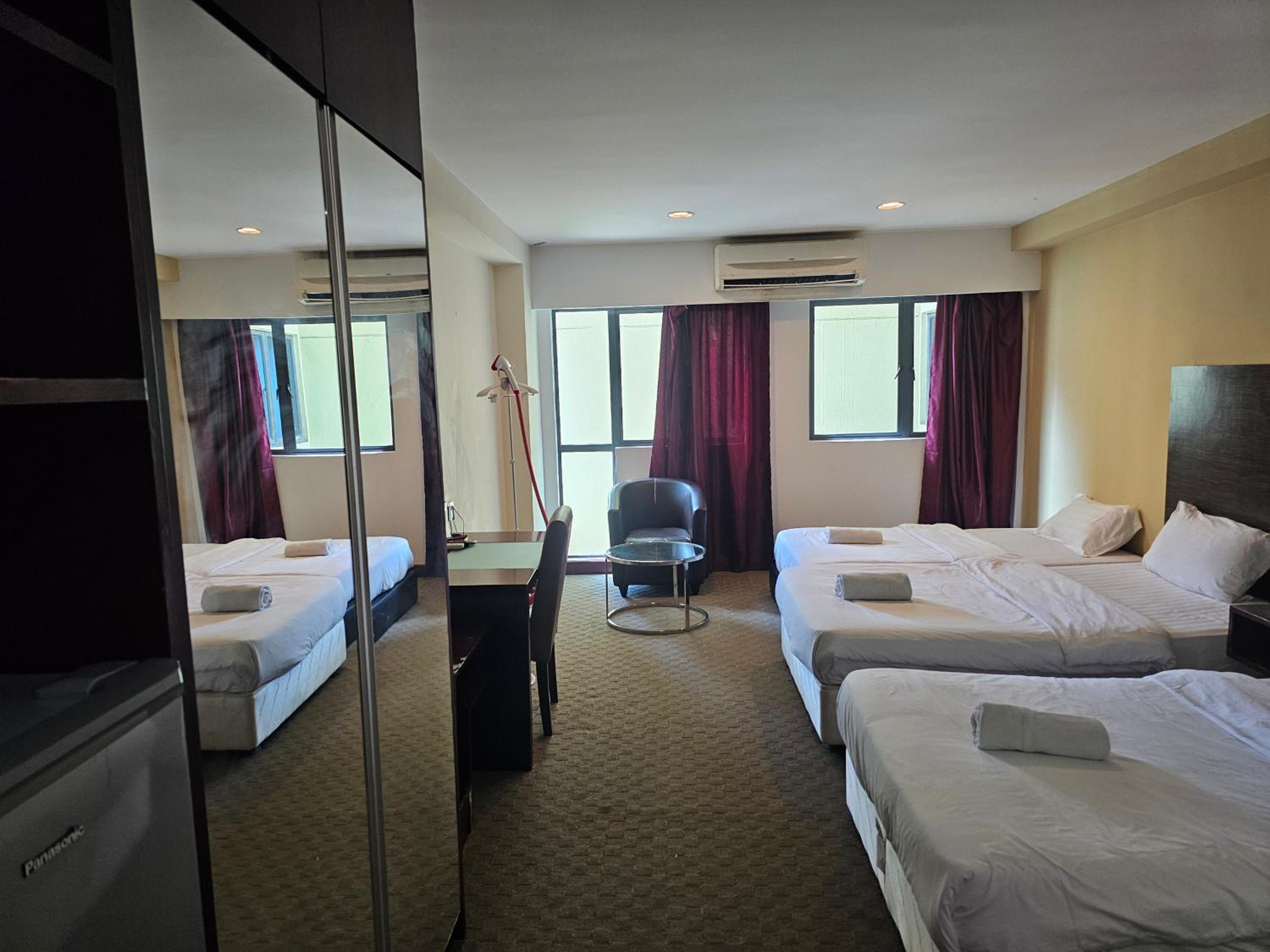 Basic Triple Room