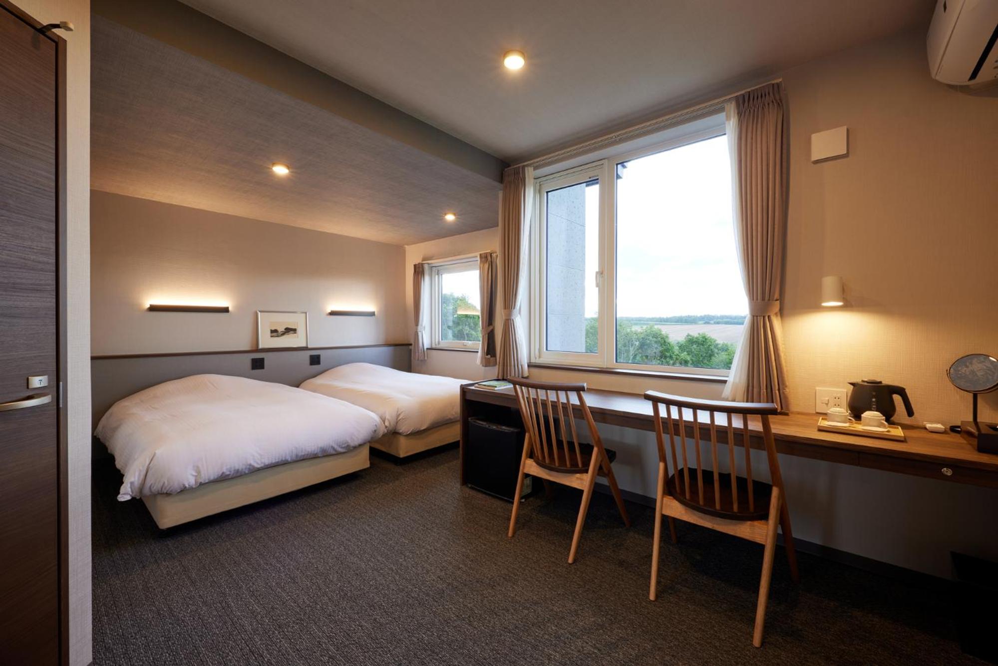 Standard Twin Room photo 3