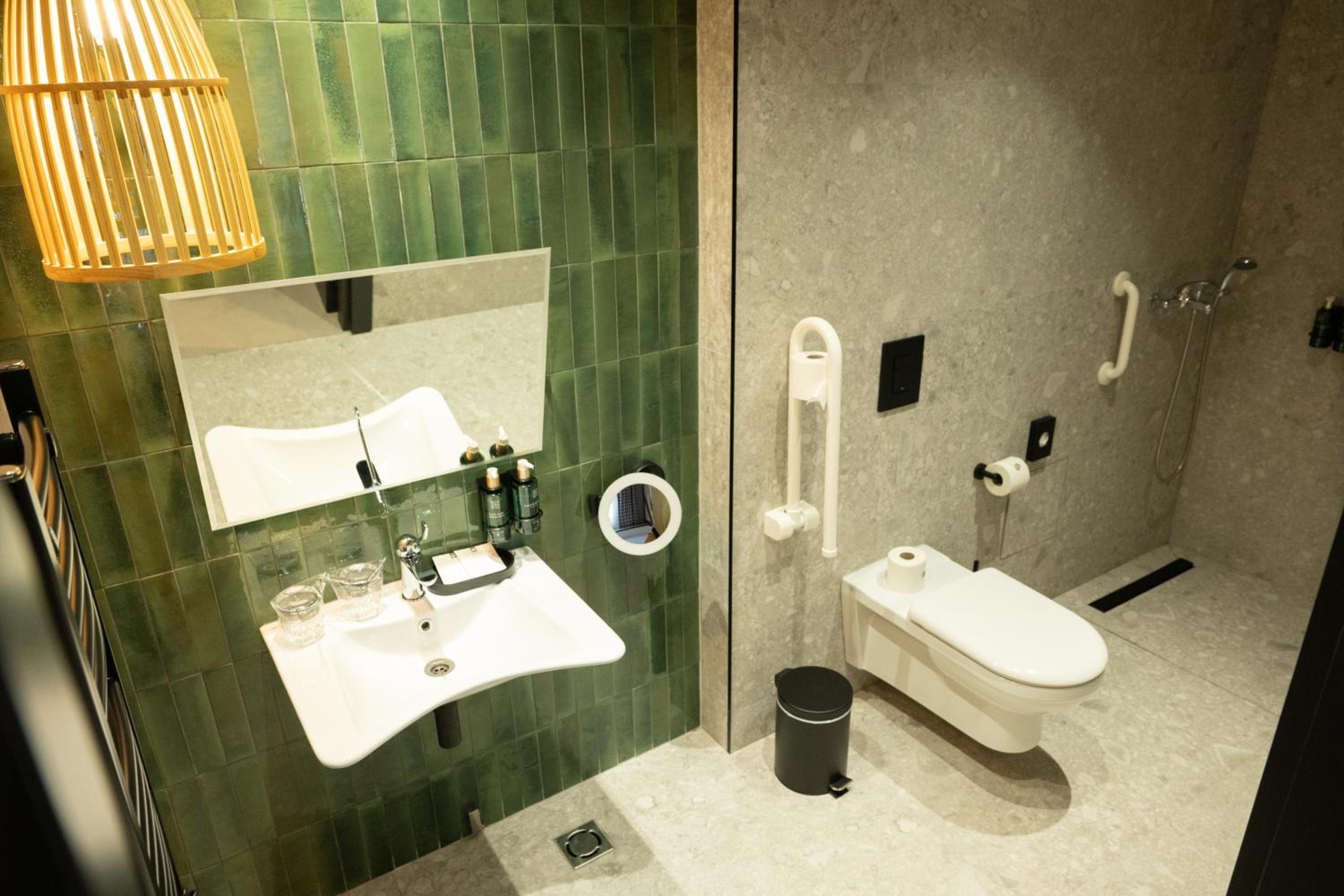 Double Room - Disability Access - Photo 6