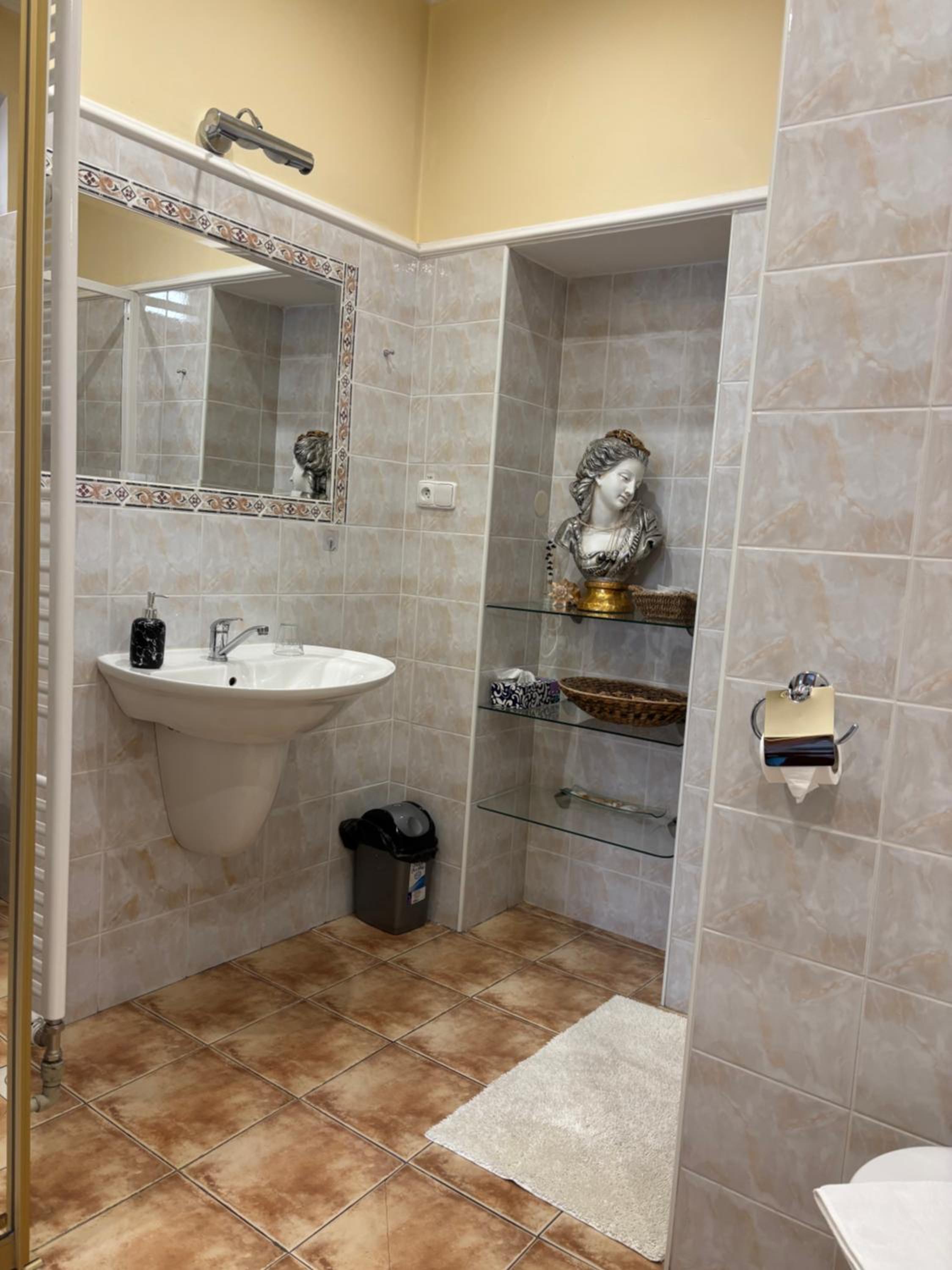 Apartment - Photo 3