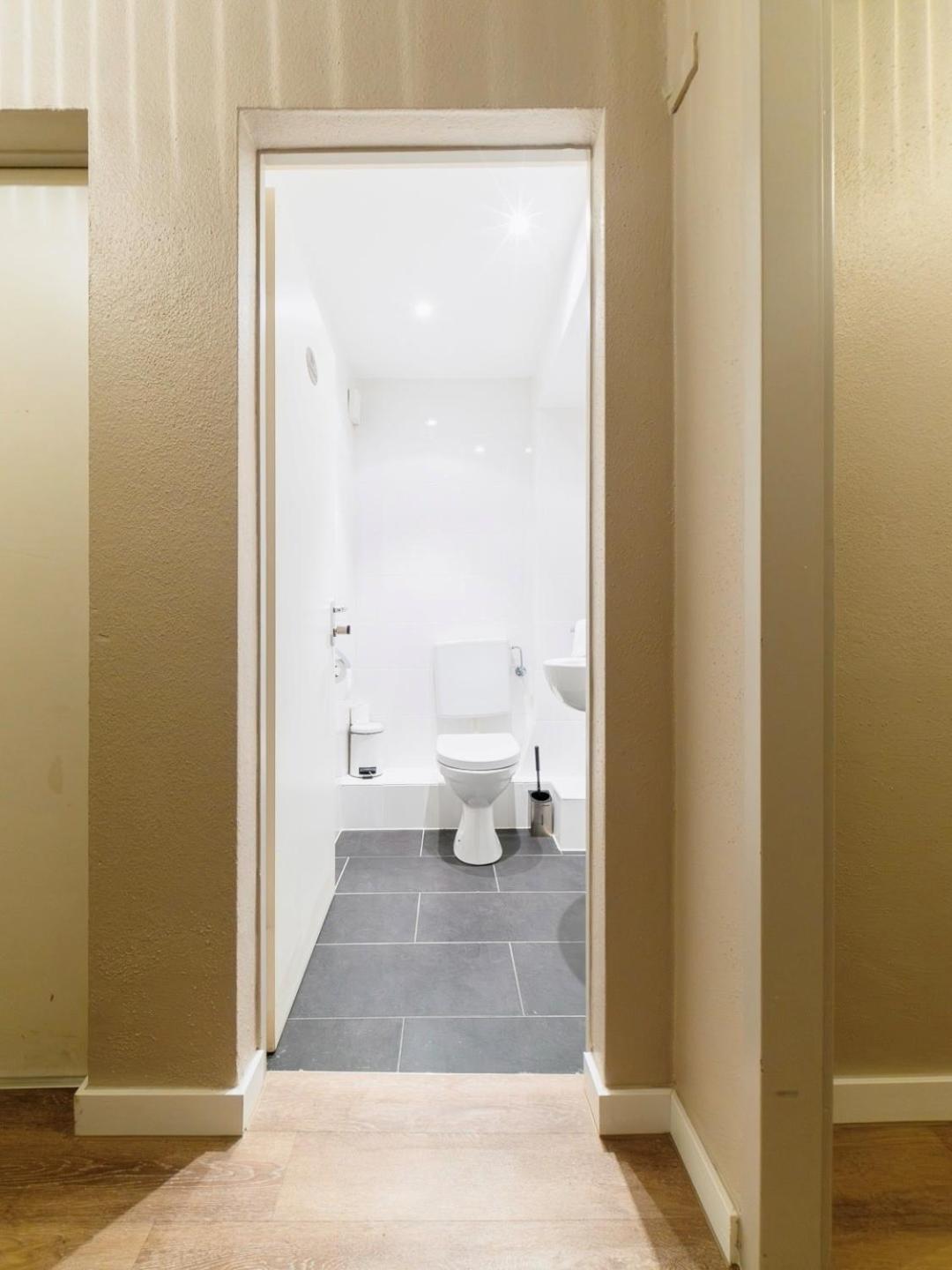 Double Room with Hallway Restroom