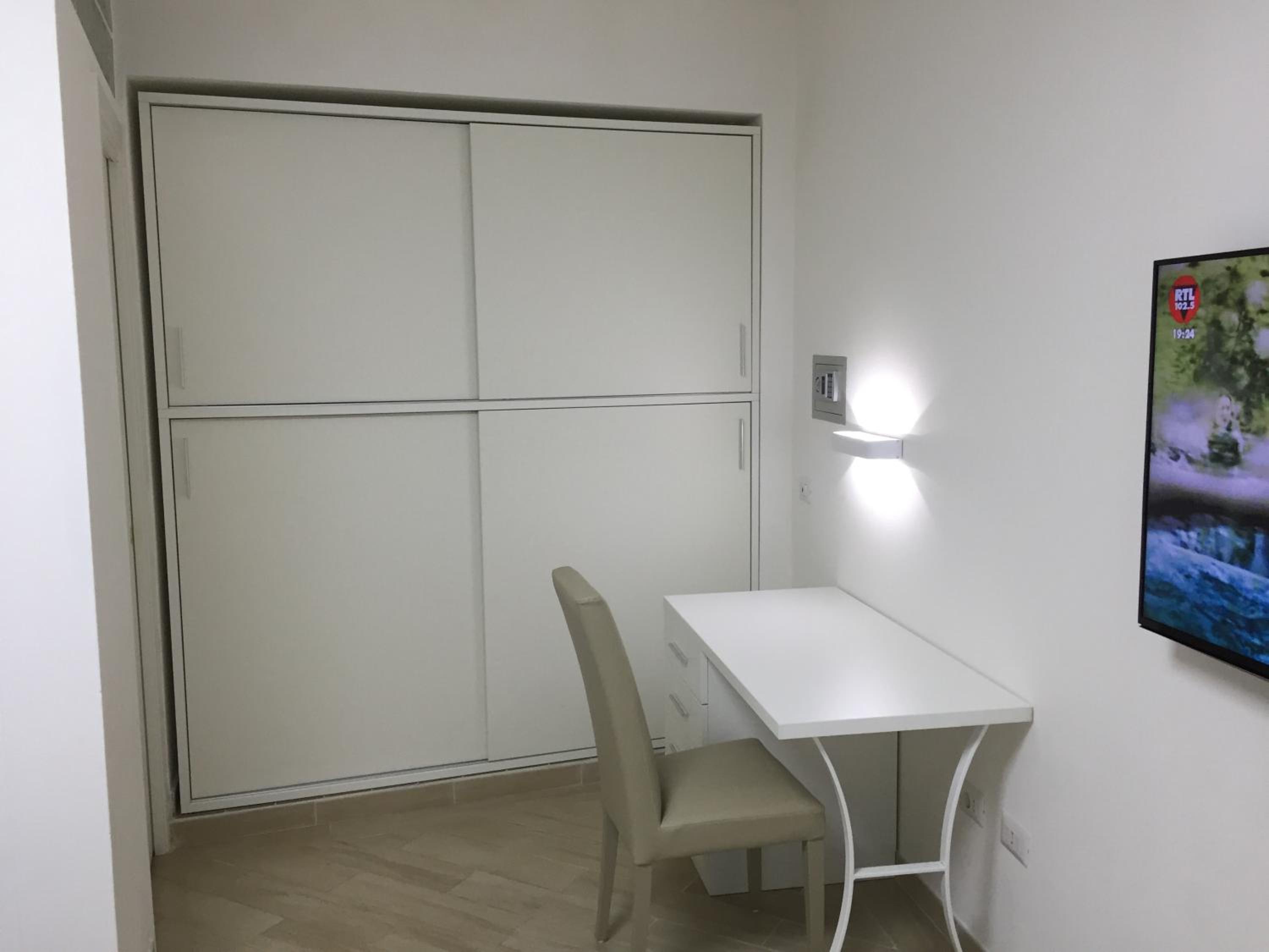 Double or Twin Room - Private Bathroom  - Photo 61