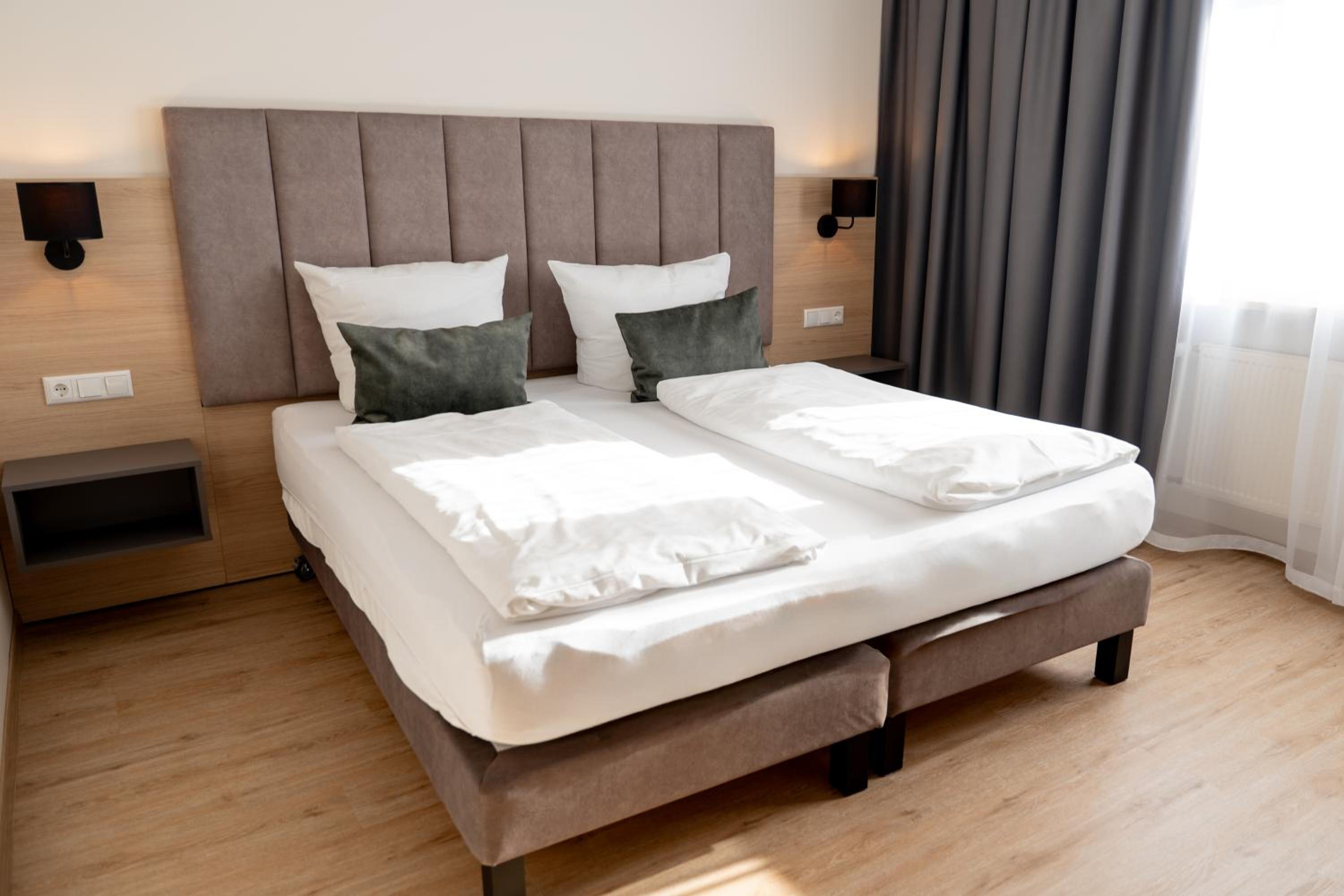Double Room - Photo 5