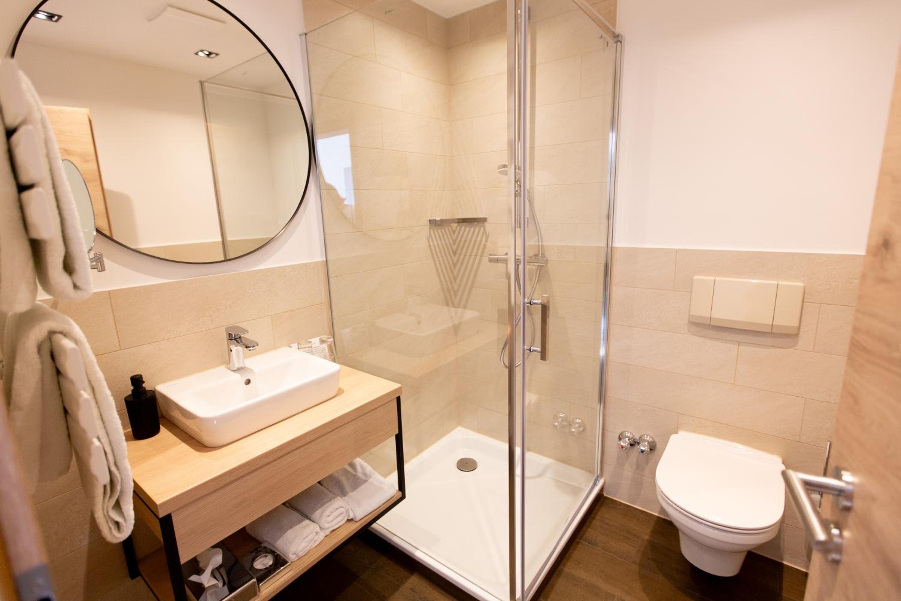 Double Room - Photo 6