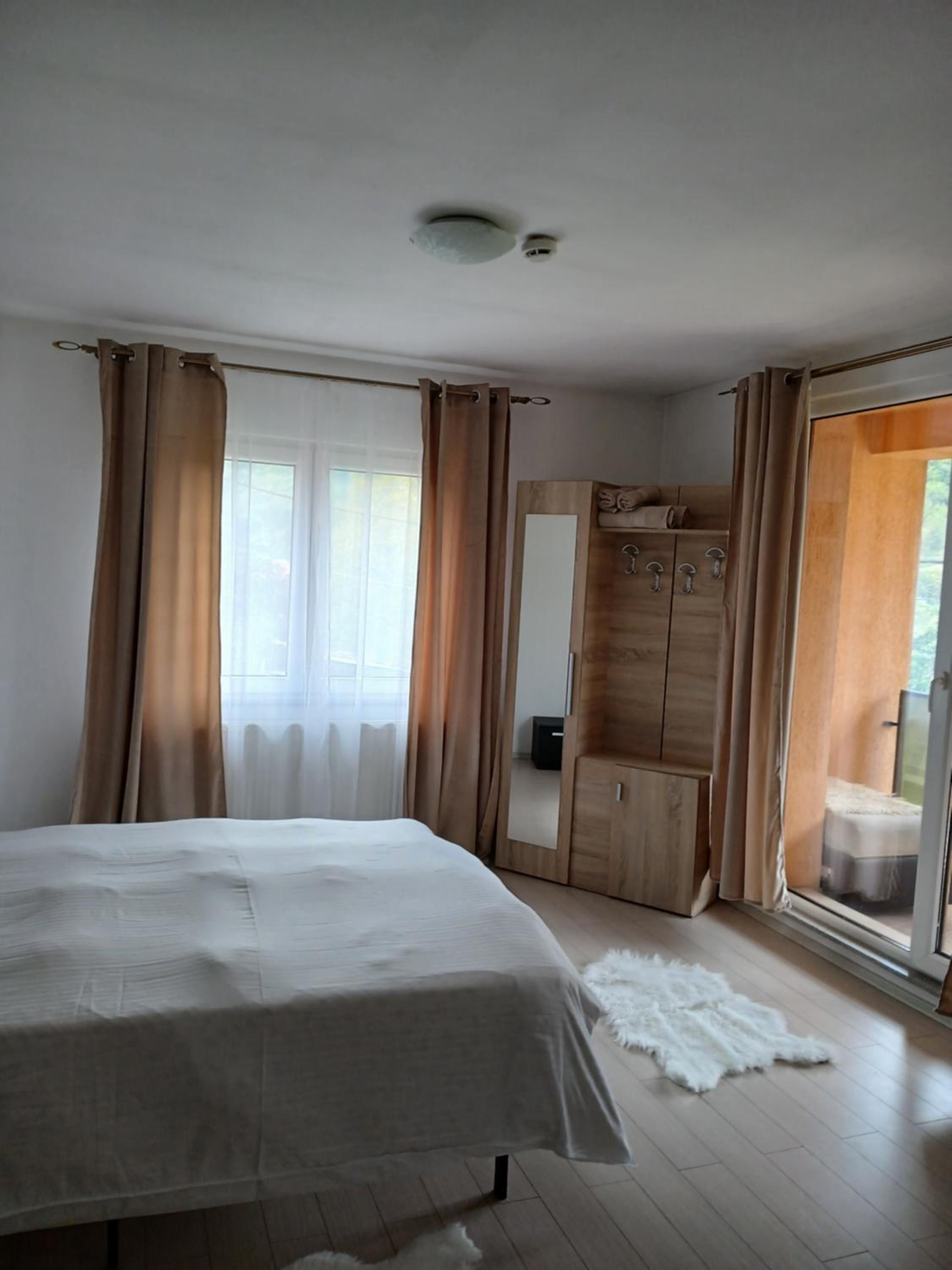 Standard Double Room with Shared Bathroom photo 2