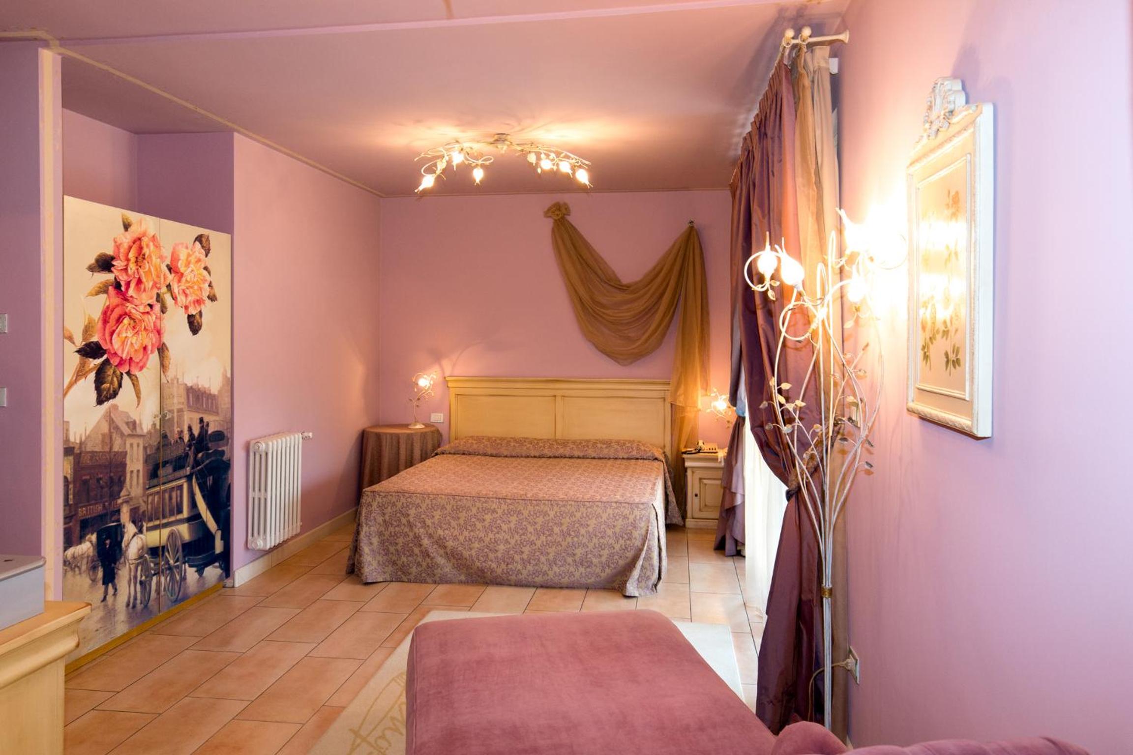 Suite Deluxe with Balcony - Photo 1
