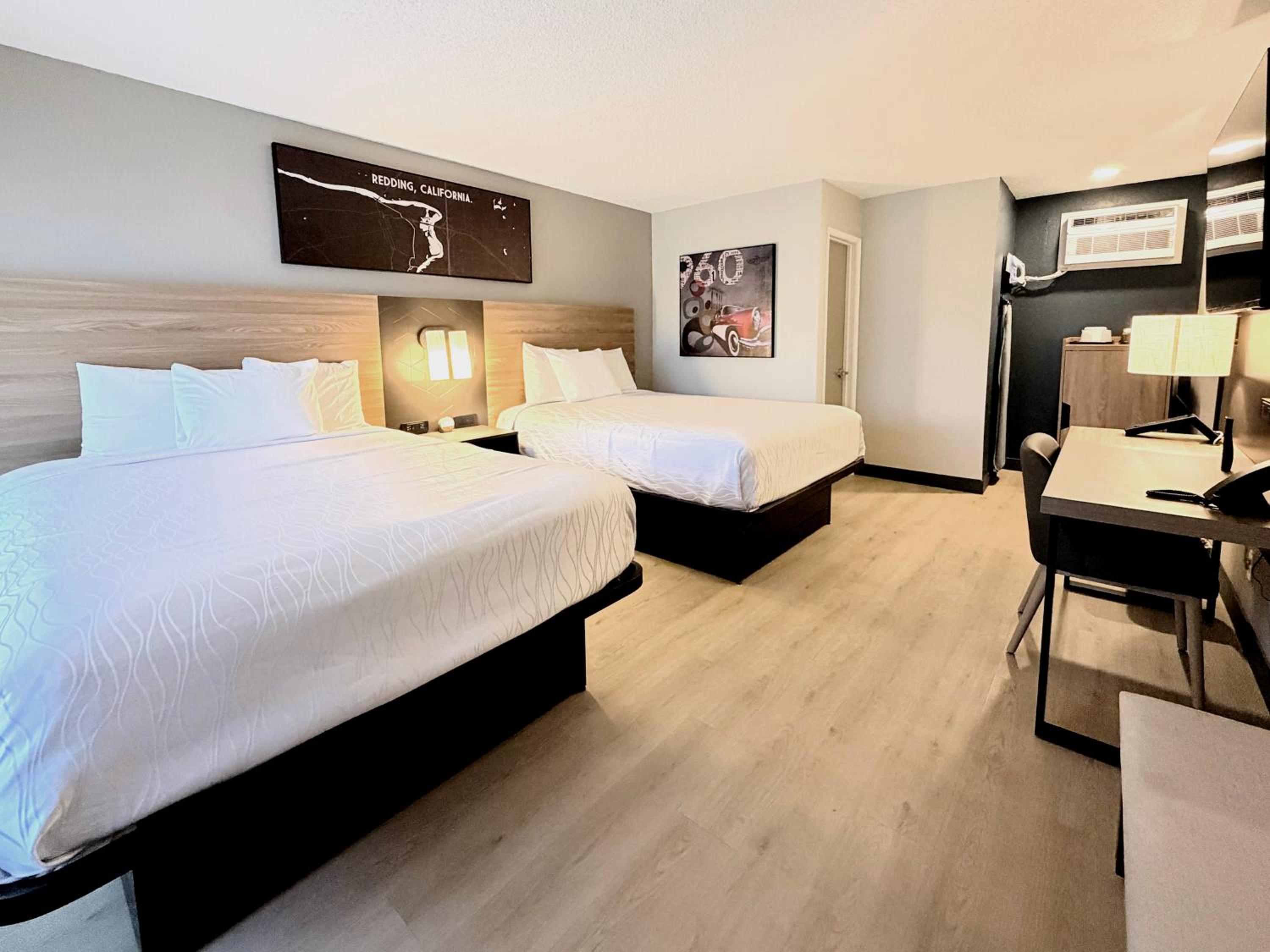 Standard Queen Room with Two Queen Beds photo 1