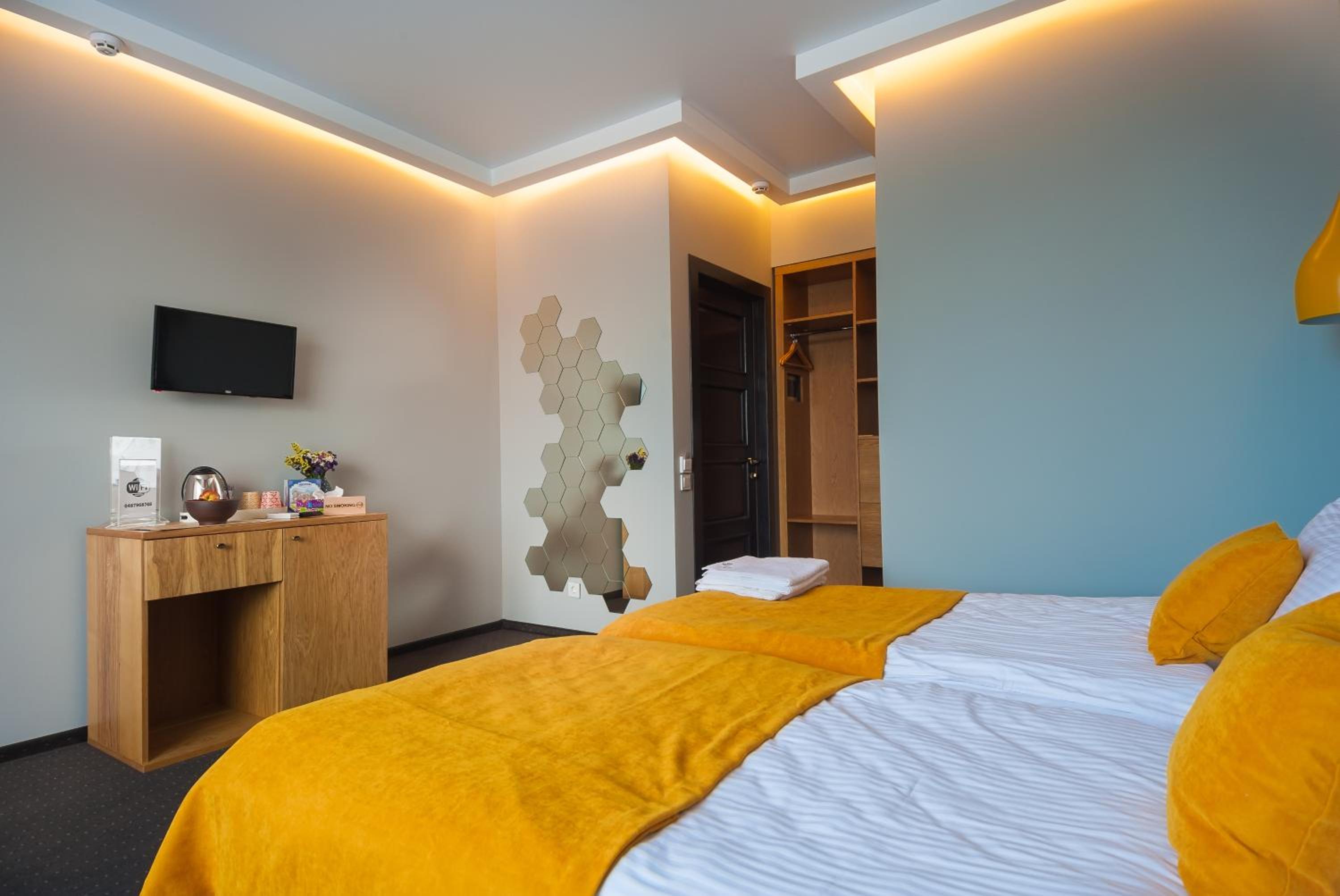 Double or Twin Room photo 3