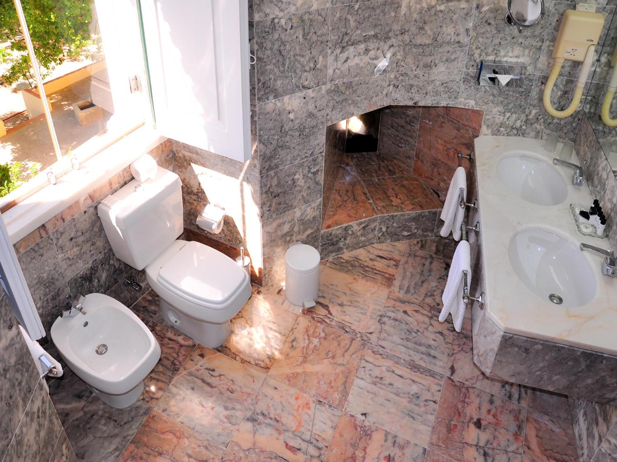 Classic Suite - Photo 13