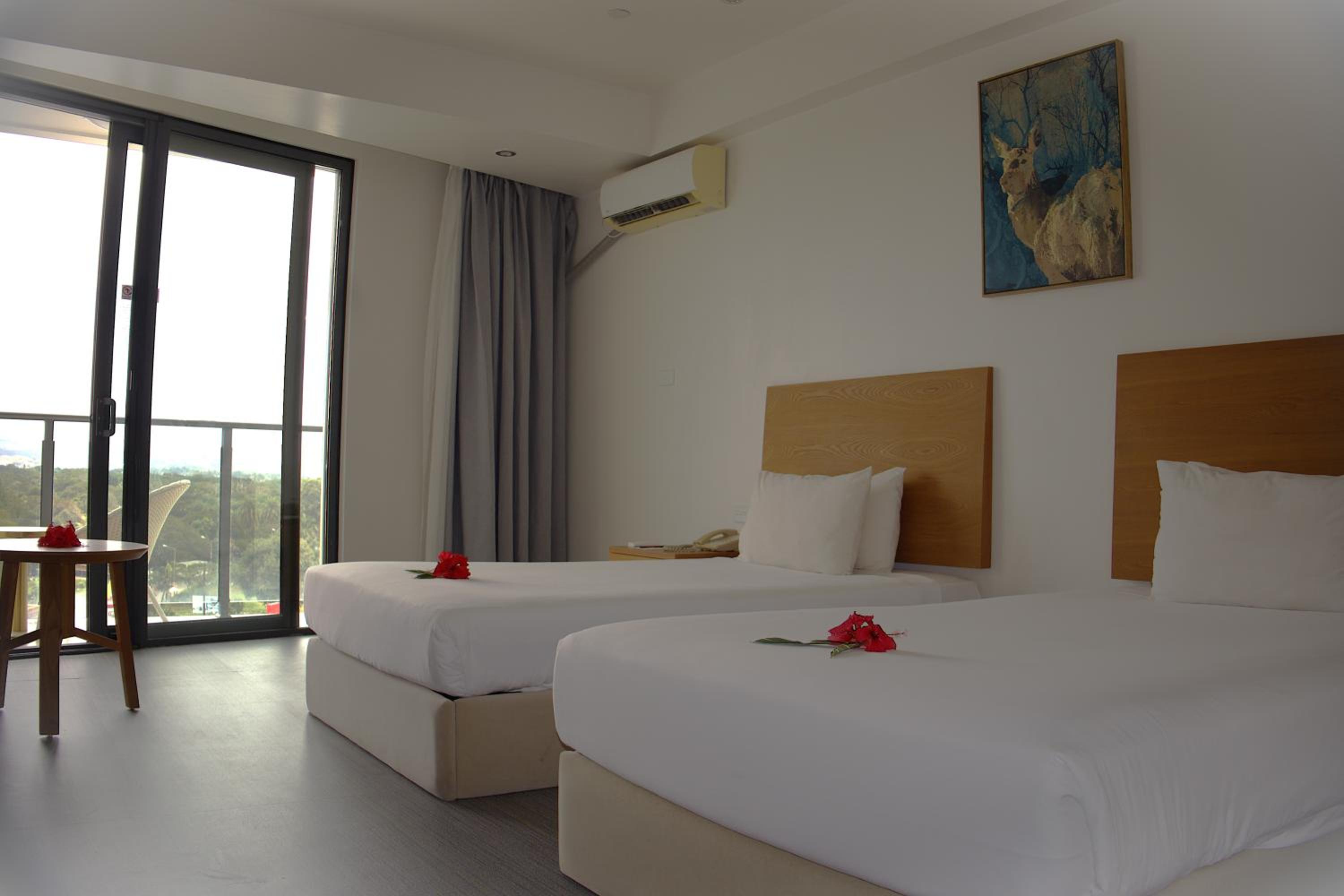 Twin Room with Sunset View photo 5
