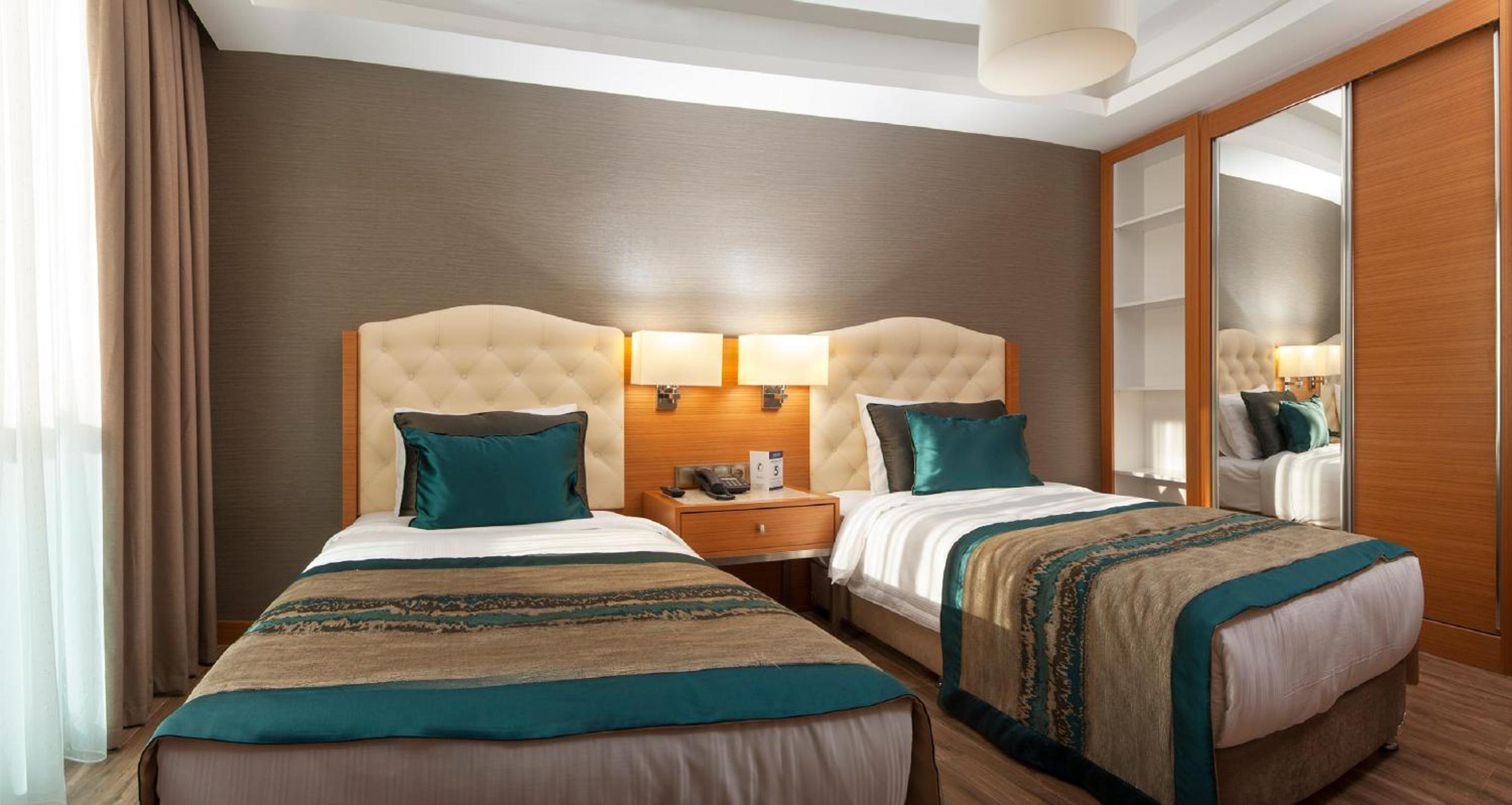 Maison de Lac de Luxe Familiale avec 2 Chambres (5 Adultes + 1 Enfant)