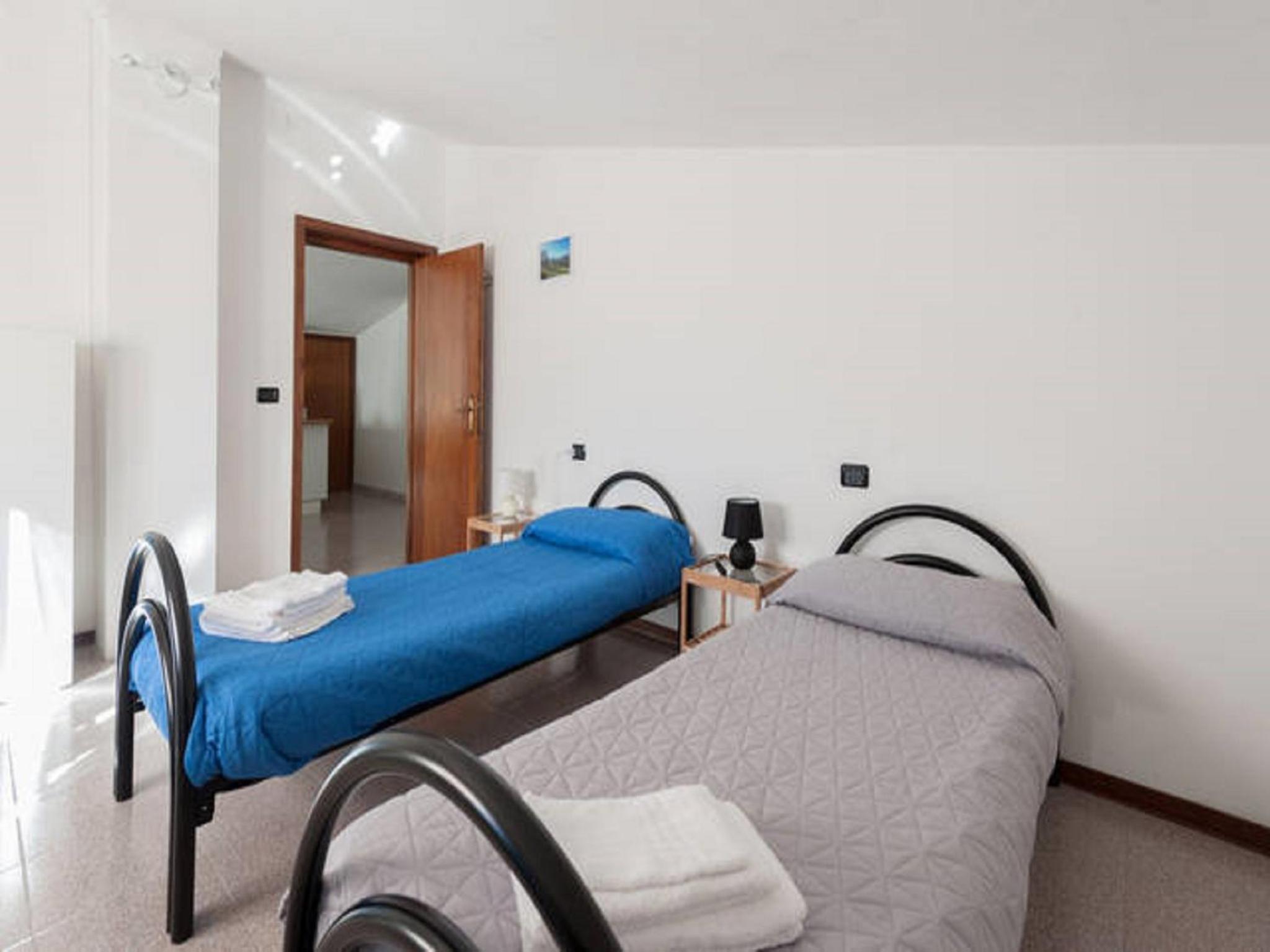 Double or Twin Room with Private External Bathroom photo 3