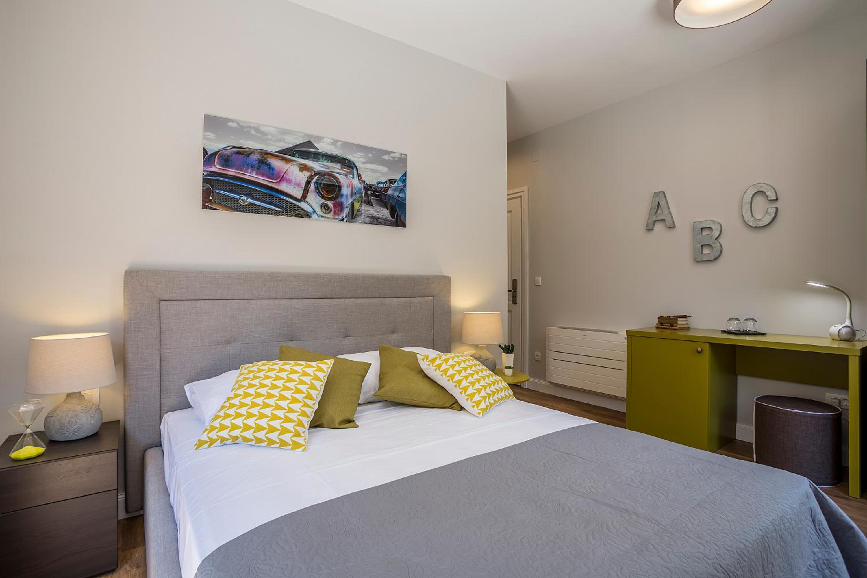 Deluxe Double Room with Balcony - Photo 3