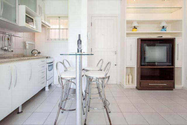 One-Bedroom Apartment - Photo 8