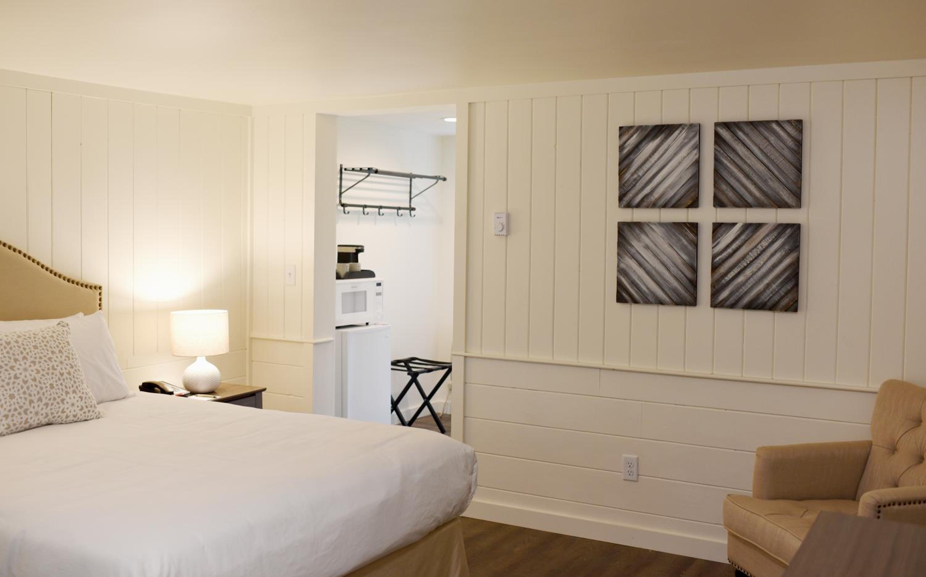 Standard Queen Room photo 2
