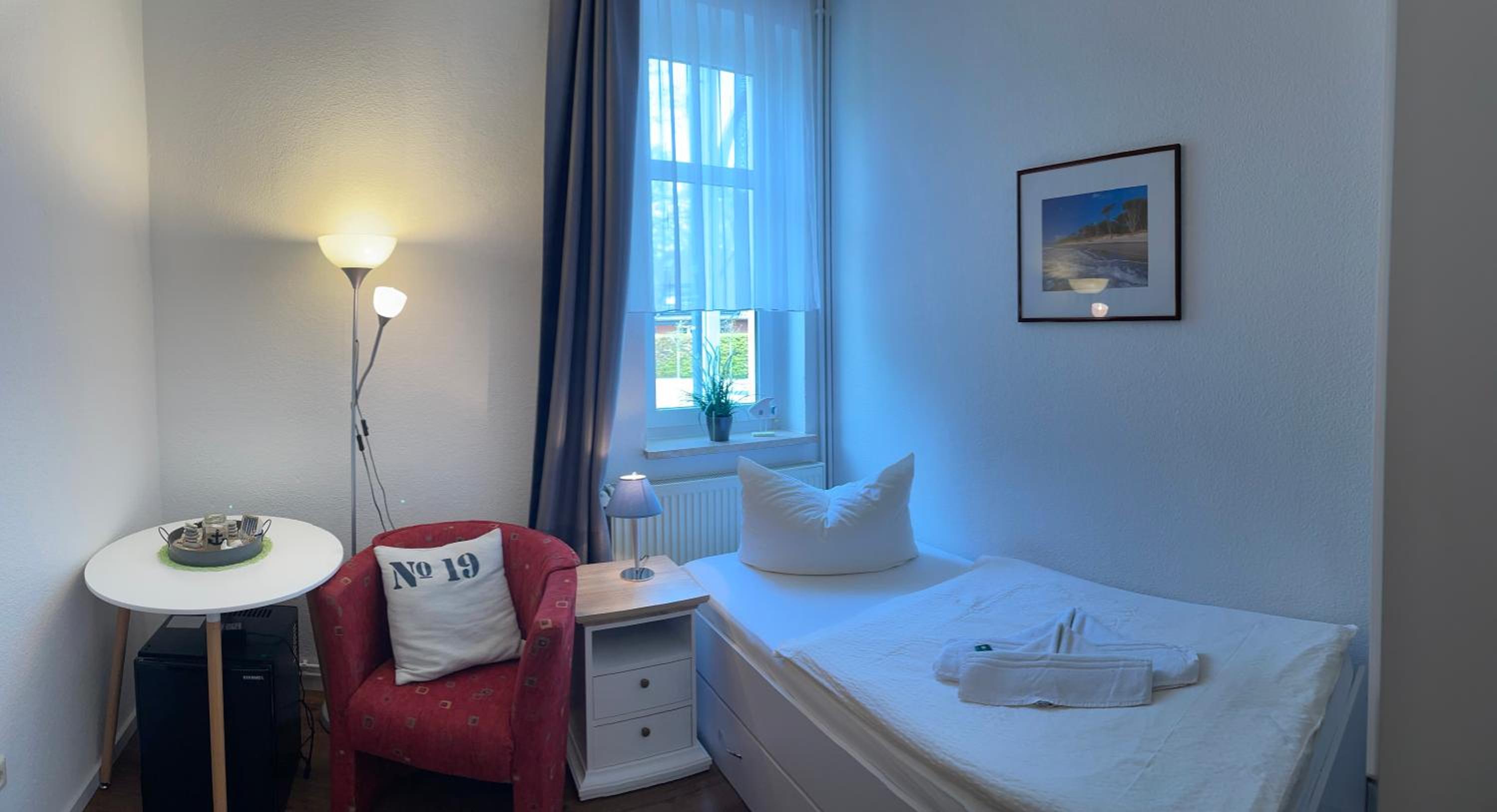 Single Room photo 1