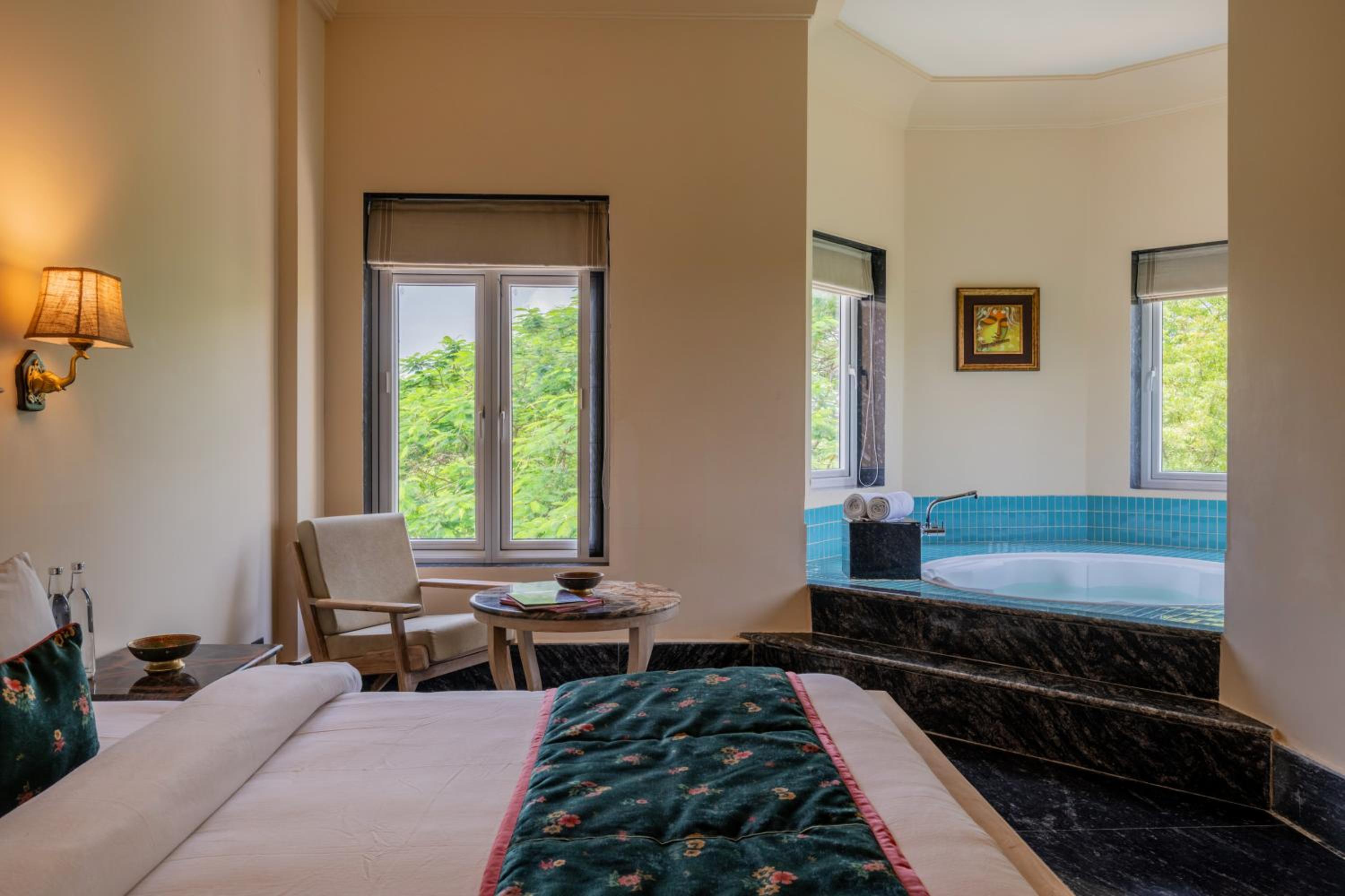 Deluxe Double Room with Bath photo 2