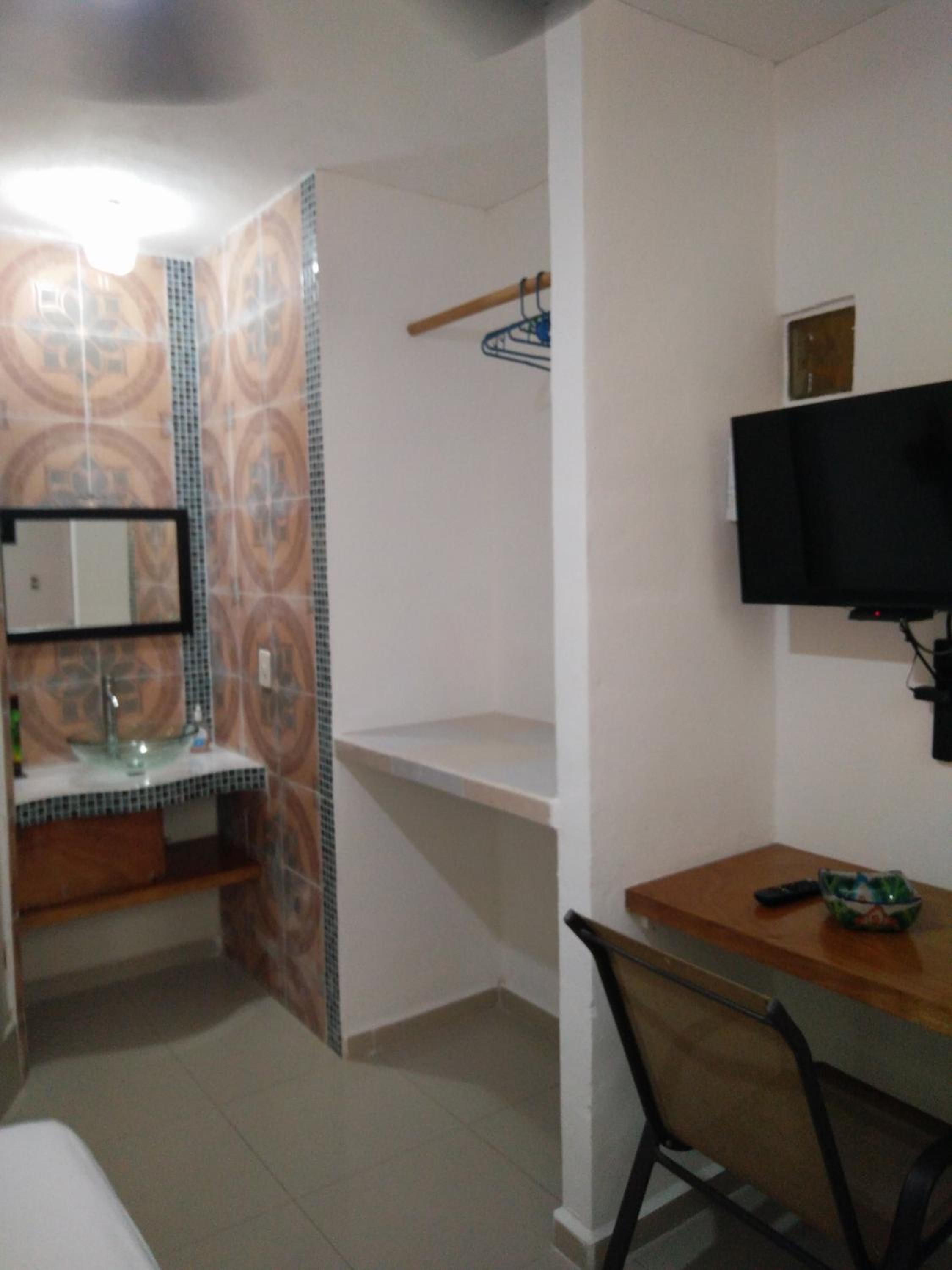 Basic Room photo 3