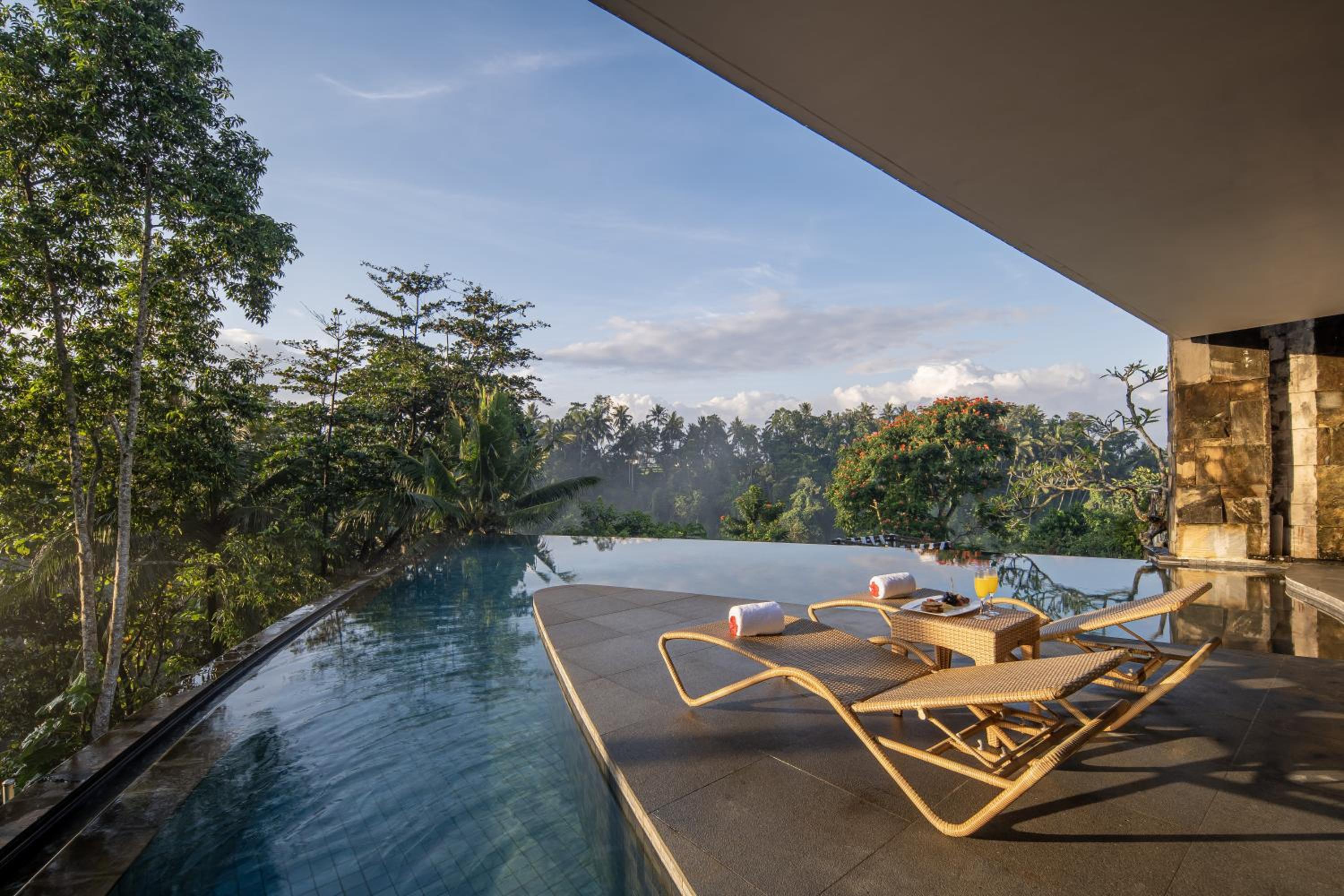 Three-Bedroom Villa with Afternoon Tea