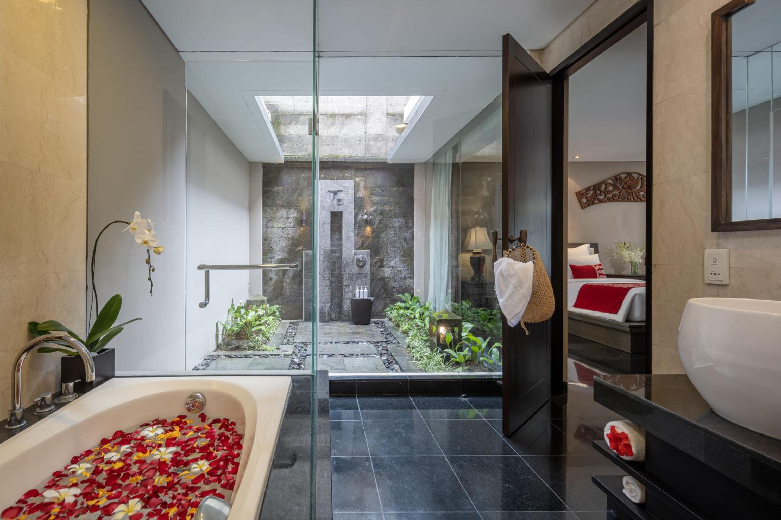 Three-Bedroom Villa with Afternoon Tea